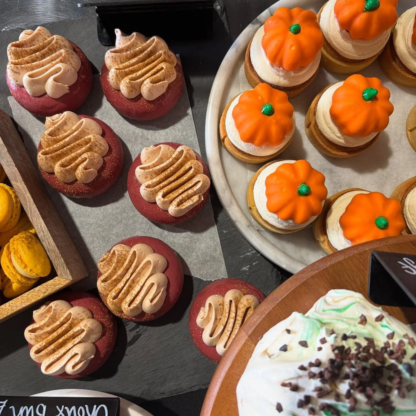 Creake Abbey September Farmer&rsquo;s Market 🍂 

Join us on this beautiful autumn day at @creake_abbey between 9.30am and 1pm for all your sweet tooth needs 😍

#hestiapatisserie #creakeabbey #creakeabbeyfarmersmarket #norfolk #norfolkmarket