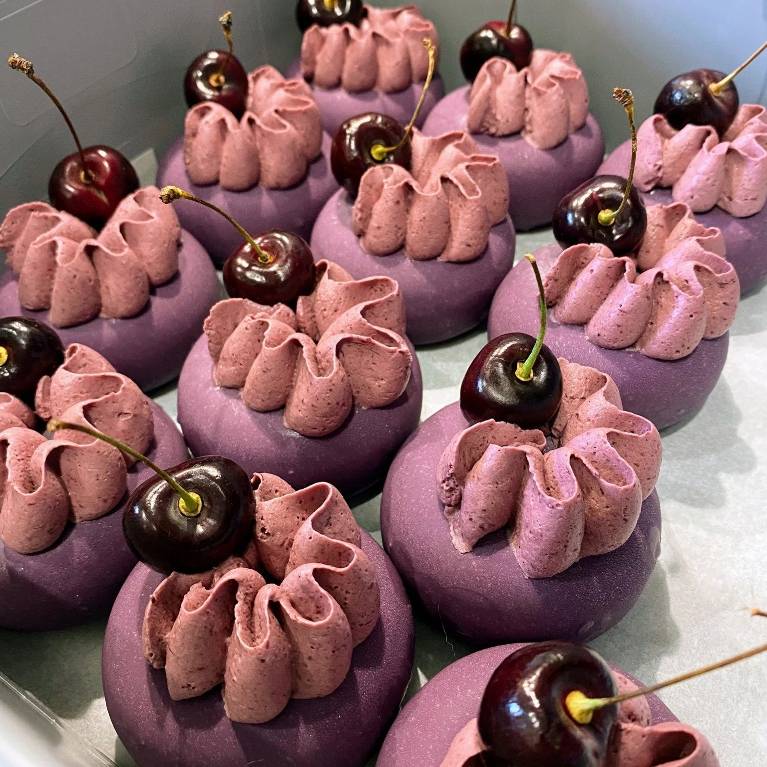 Patisserie Class at the fantastic @hunters_academy_of_food 🤩

Our last class of 2025! Come and join us on Saturday 25th October for a flavour filled day learning how to make a show stopping Entremet, classic Persian Love Cakes, and of course spendin