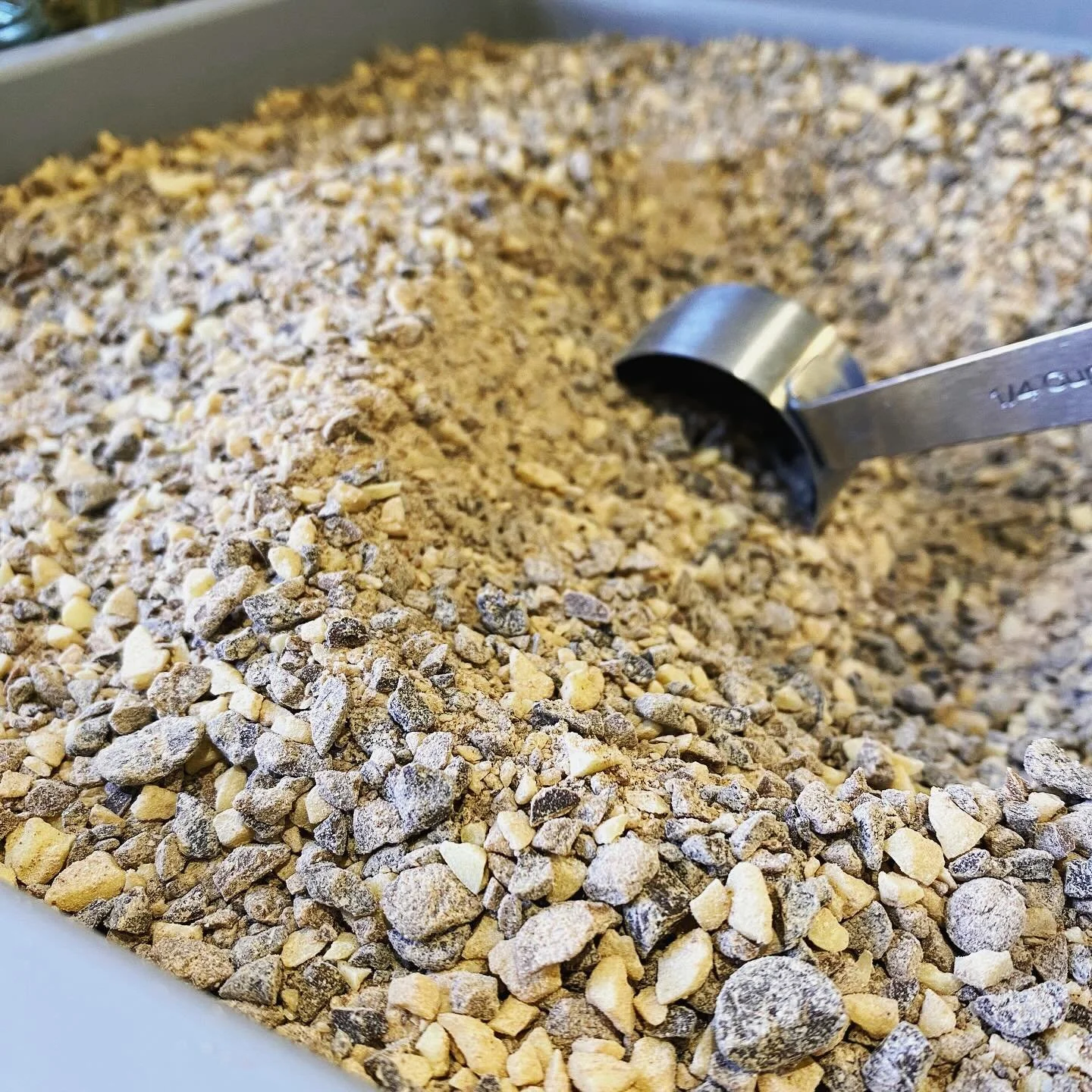 Who can guess what I&rsquo;ve been up to today? 👀 🍫 

Getting as prepped as possible for the next couple of months, although I don&rsquo;t think I&rsquo;m ever prepared for the amount of this product you all consume 😂❤️

#hestiapatisserie #hestiap