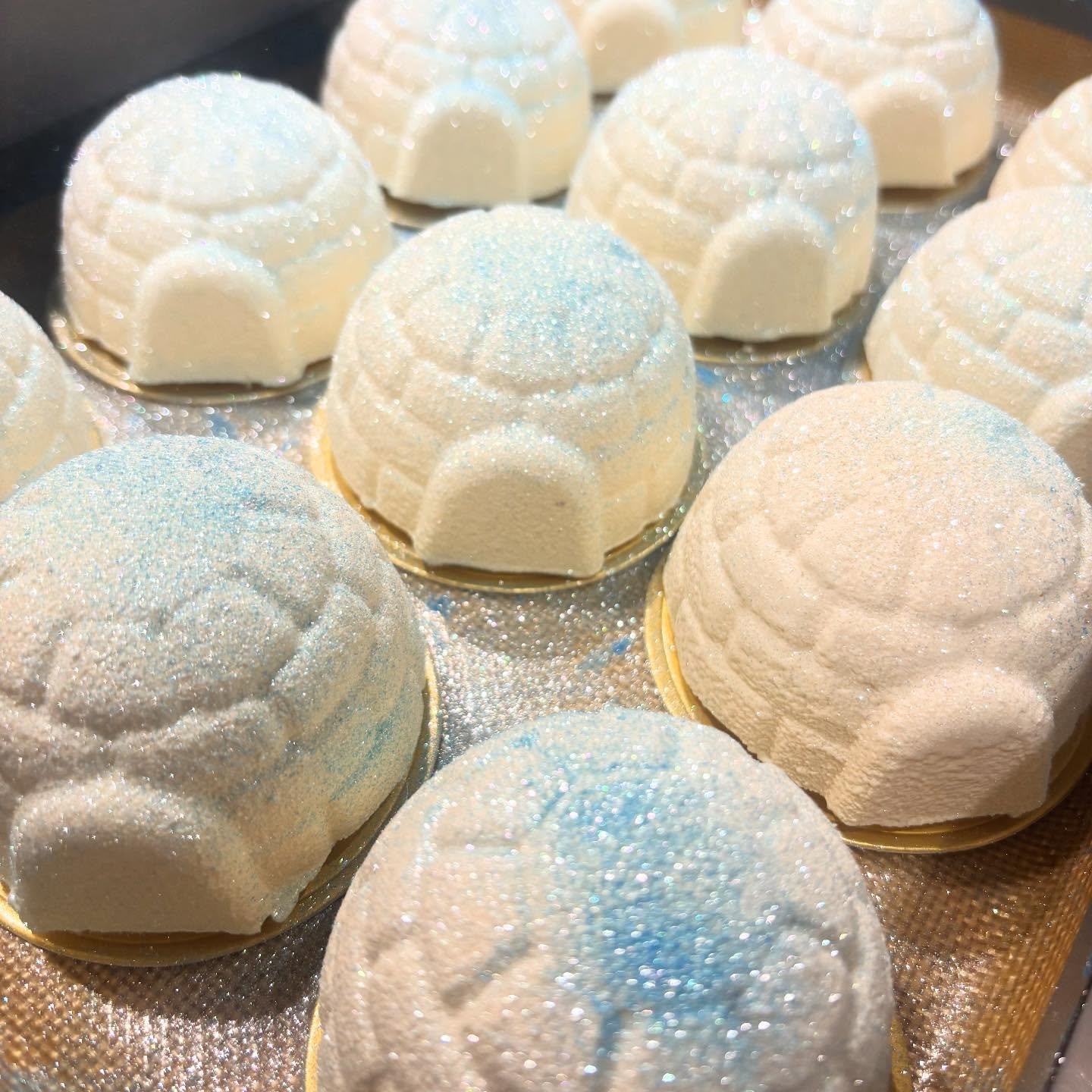 Massive thank you to everyone who came to the INCREDIBLE @creake_abbey market today! Wow what a whopper! 🤩

Currently knee deep in prep for tomorrow at @holtmarket! Can&rsquo;t wait for another festive day 🎅🏼 

#hestiapatisserie #hestiapatisseriec