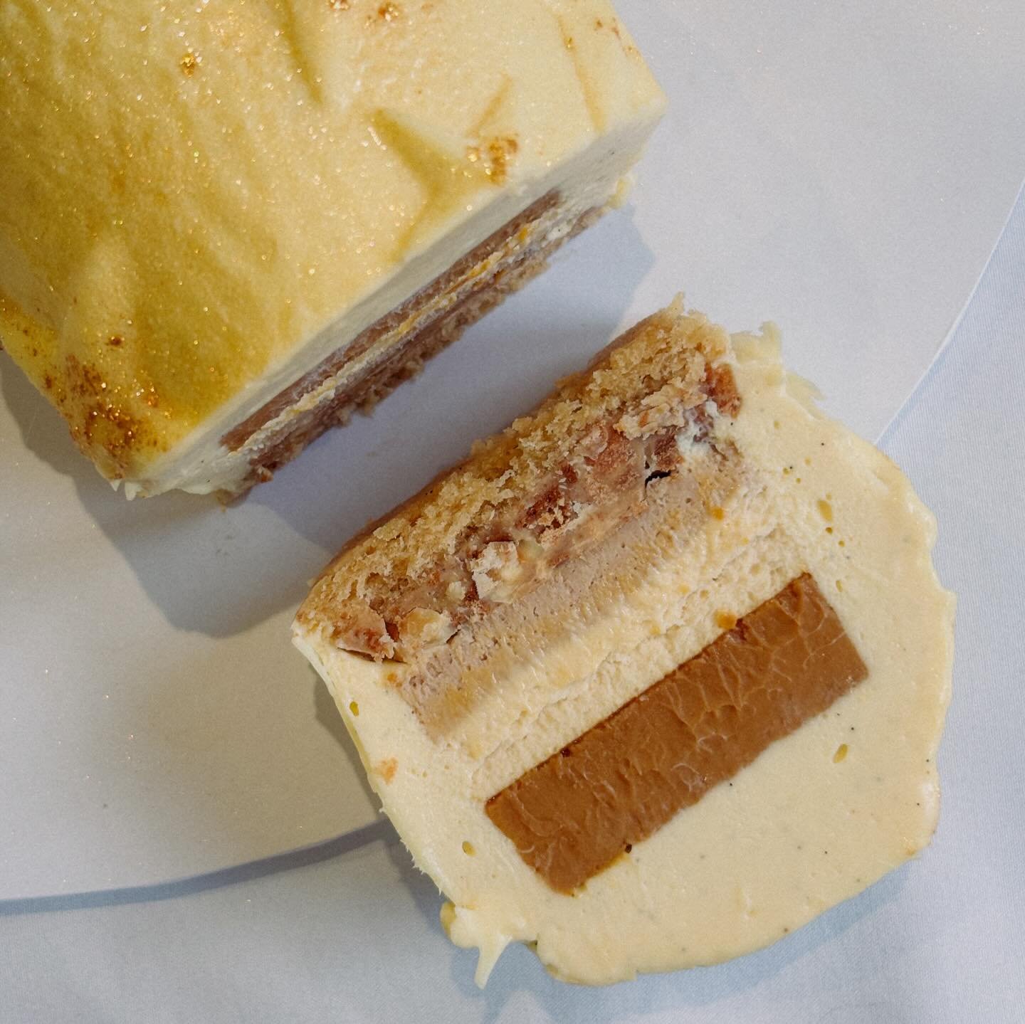 You still have SEVEN days to place your Christmas orders for the 23rd December! 👀

Our Yule Logs and Tarts make fabulous centre pieces to your Christmas tables 🤤

All are available for collection from Wymondham or delivery (see website for delivery