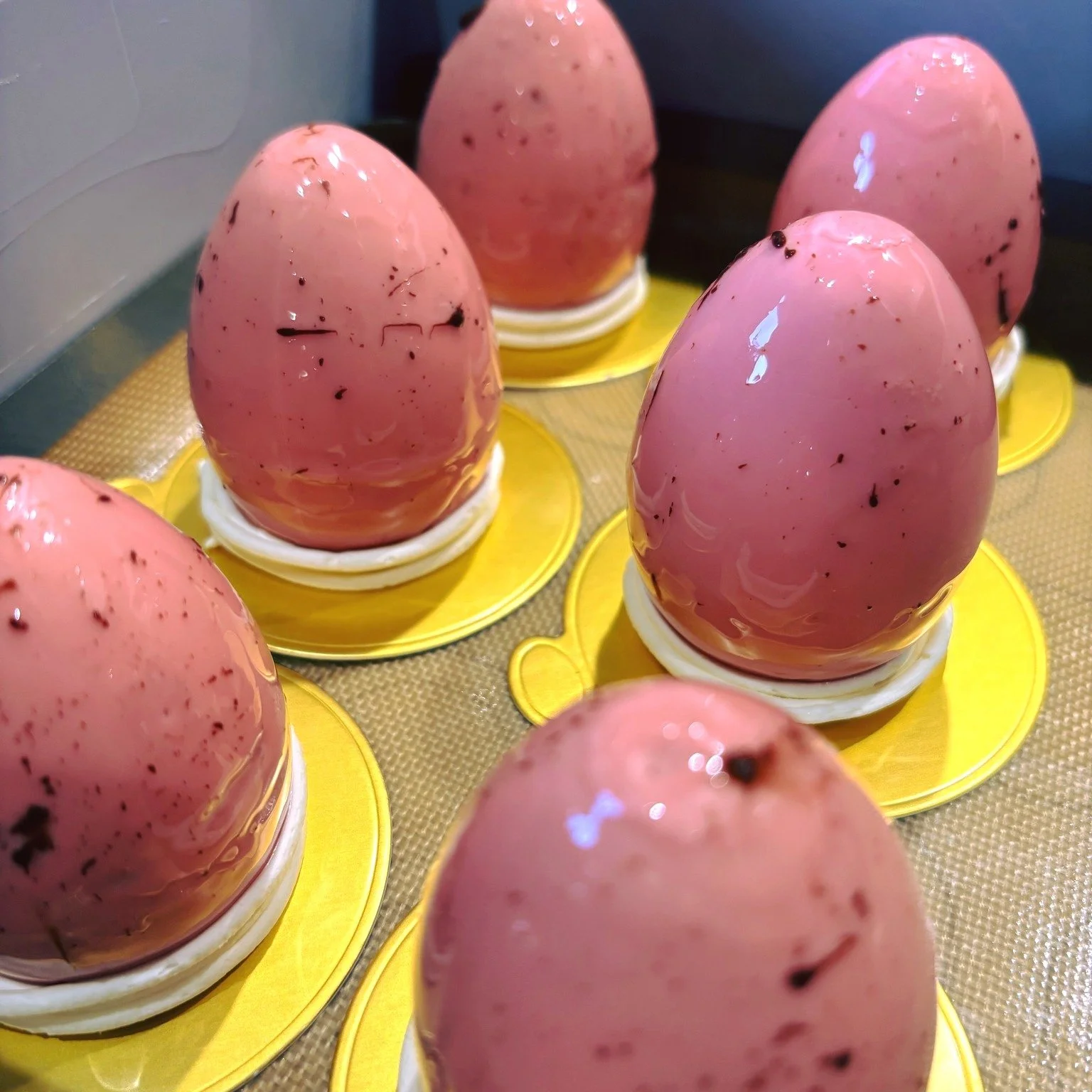 Next week we are back at @creake_abbey April Farmer's Market - what a wonderful way to spend an Easter Saturday! 🐰

To help you celebrate the long weekend, we have a larger than usual market menu 👀

We have some returning favourites from last Easte