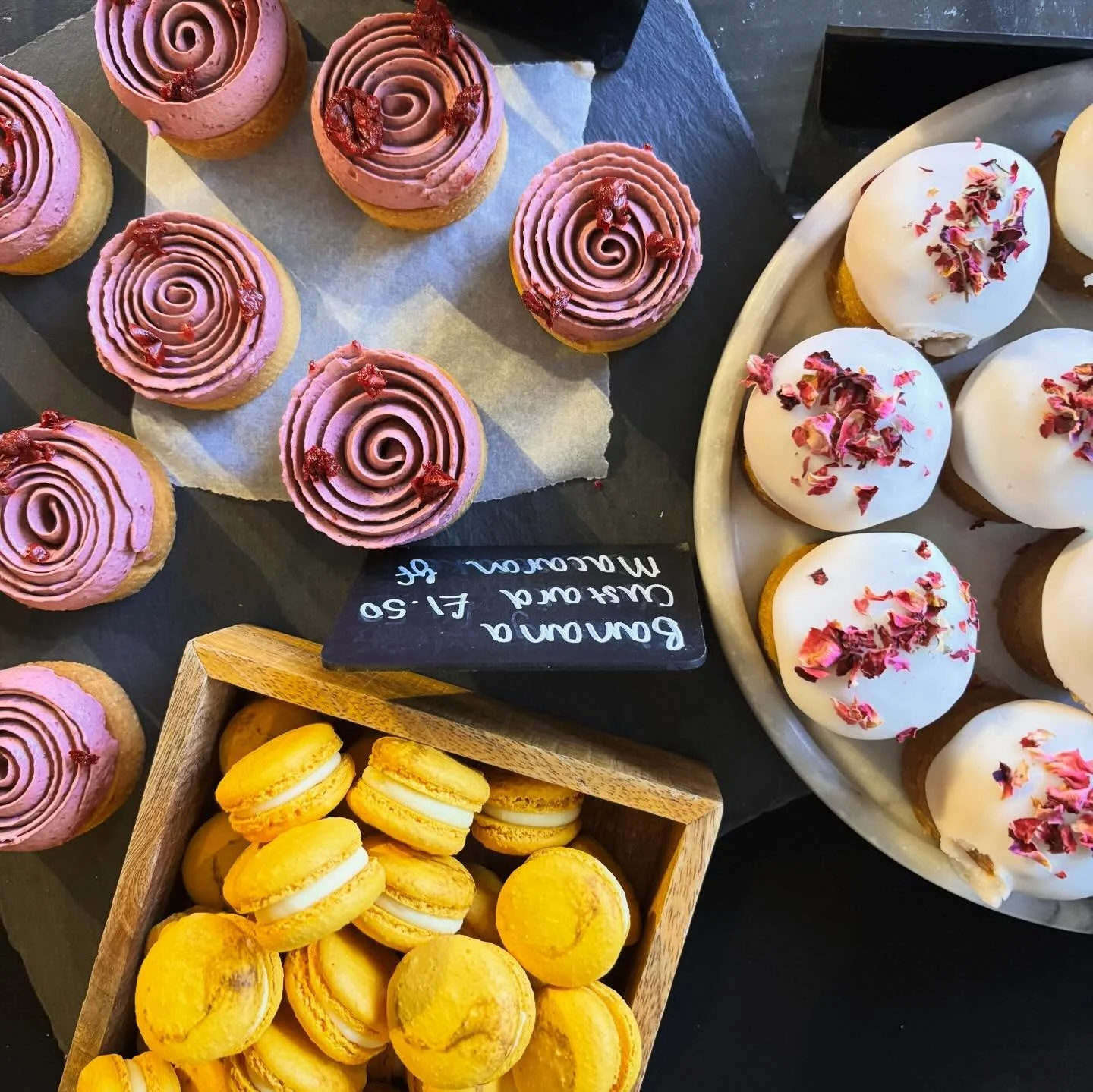 Creake Abbey Spring Gift Fair 🌺 

Come and see us all at the lovely @creake_abbey today, 10am-4pm 🤩

The sun might be taking a break today but we are here to brighten your weekend regardless with lots of scrumptious treats 🥰

#hestiapatisserie #cr