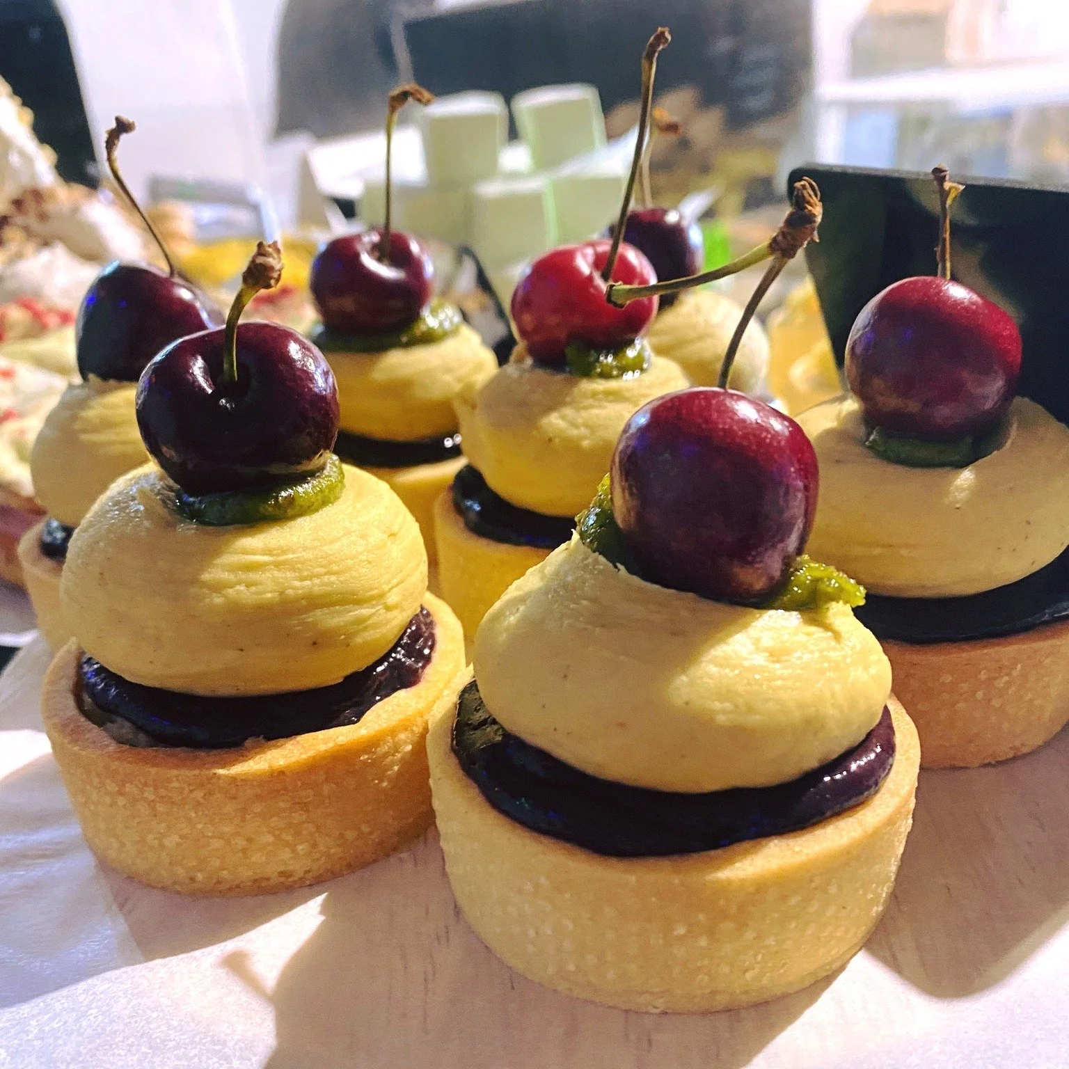 Guess who's back, back again 🎶

That's right, we are BACK at @holtmarket next Sunday for their May market! Gosh it feels so long since the last time we were in our little shady corner and cannot wait to see you again! &hearts;

We have, of course, g