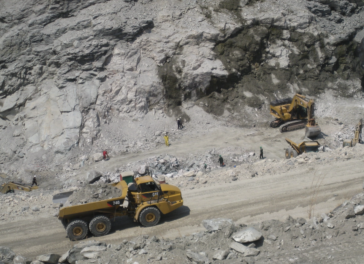 Zambia Pursues Deals With Investors to Develop Mining Permits