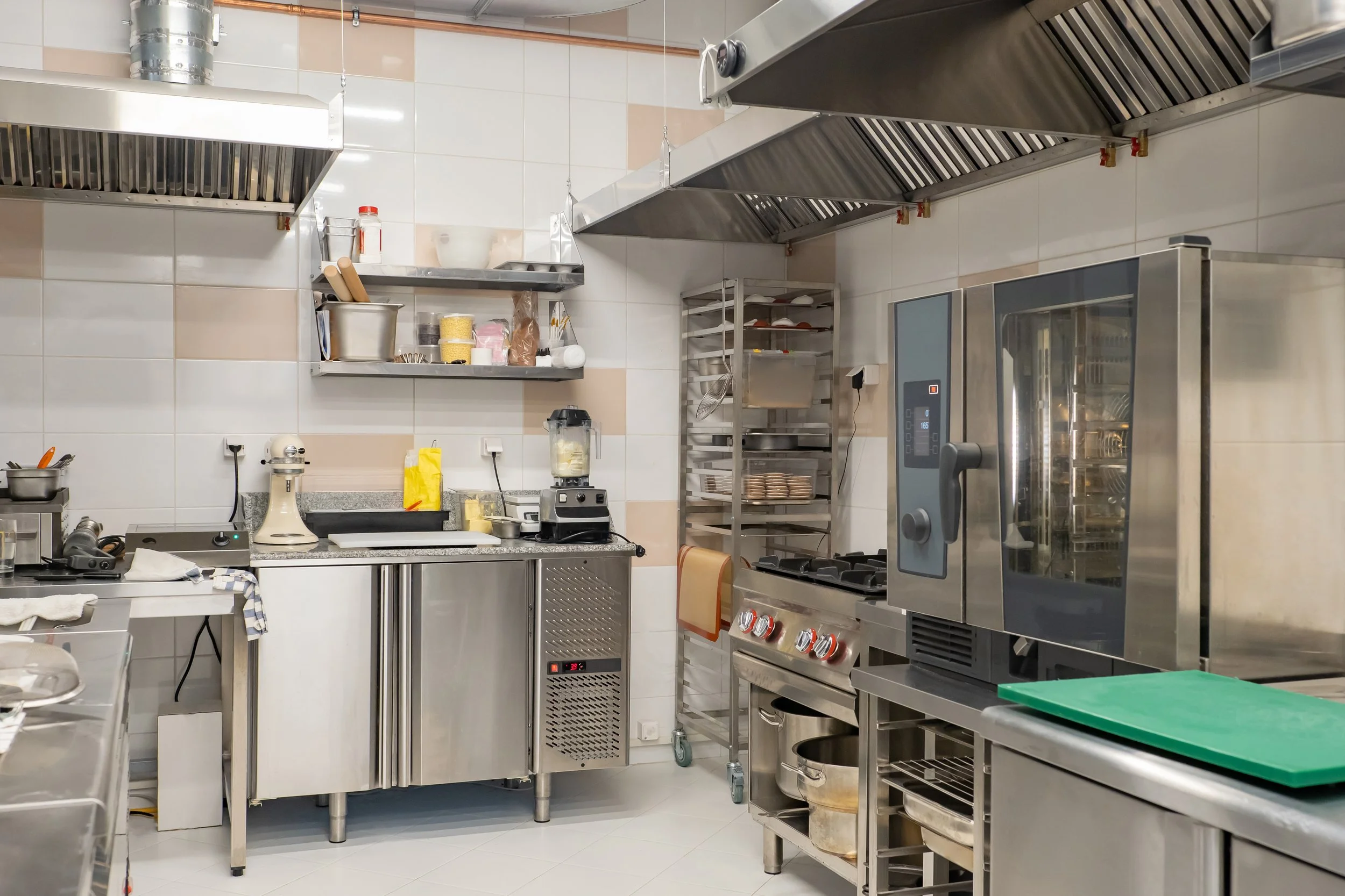 Maximizing Small Spaces: Design Tips for Compact Restaurants