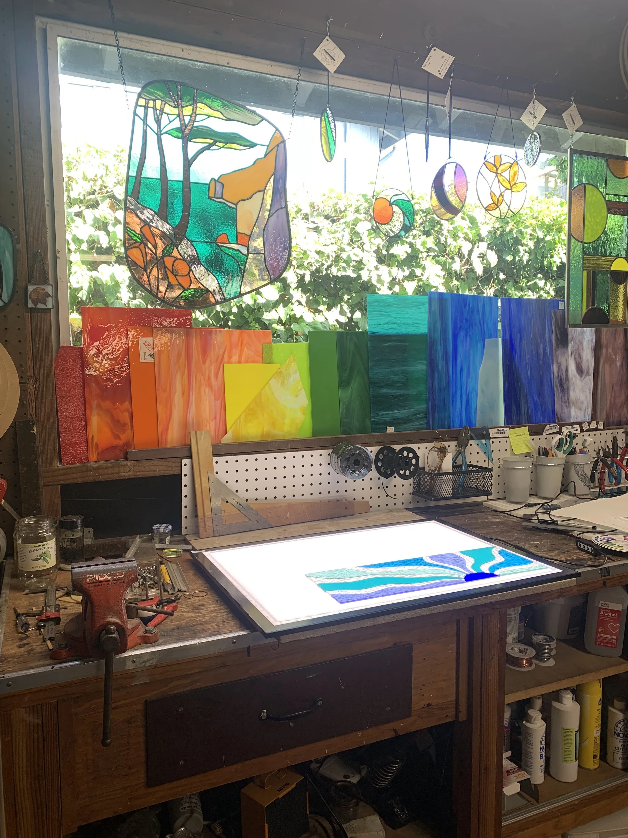 The Most Useful Tool in my Stained Glass Studio: An LED Light Board