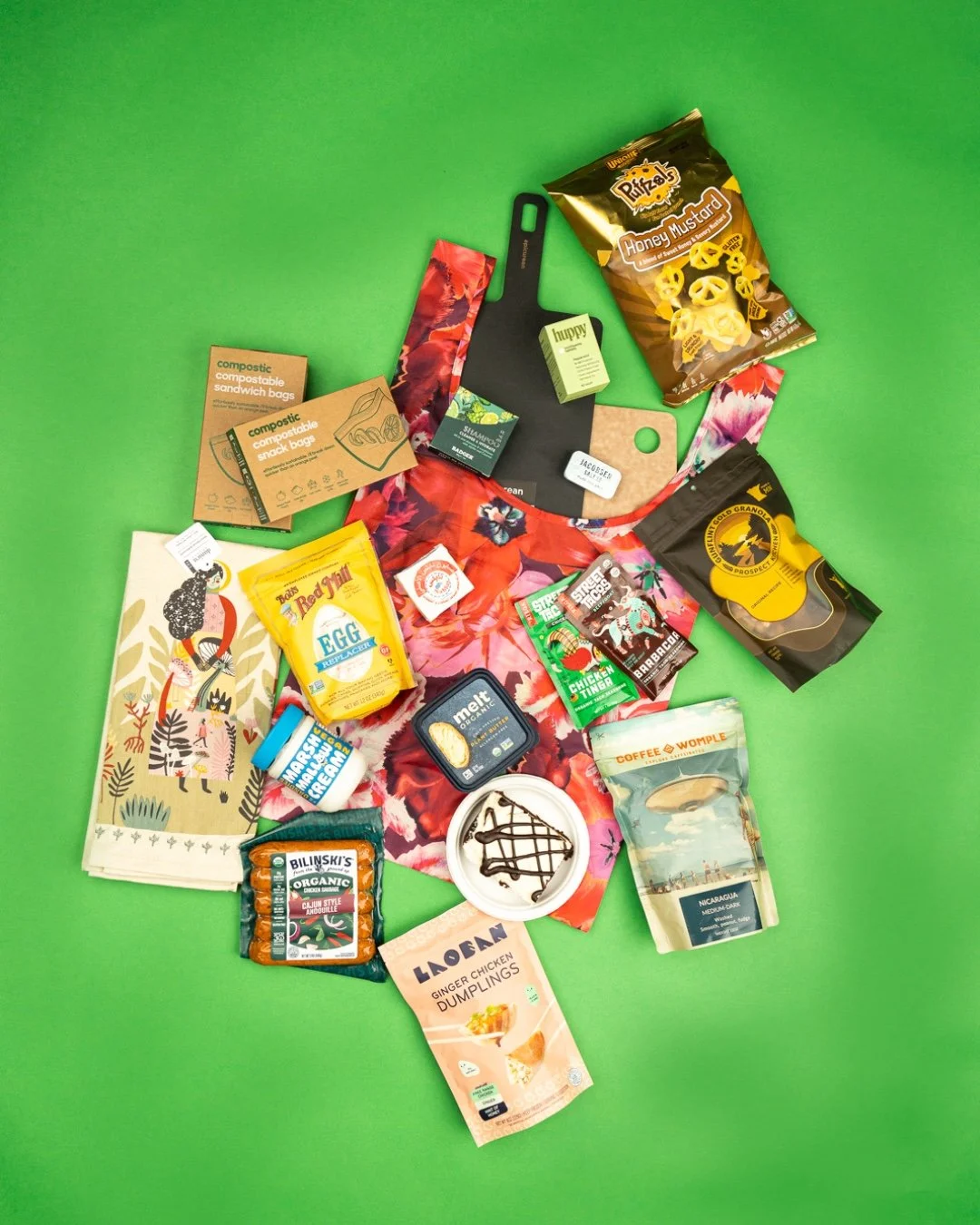 Discover your next must-have! Check out what's in our bag, your new favorite could be waiting! ✨👜