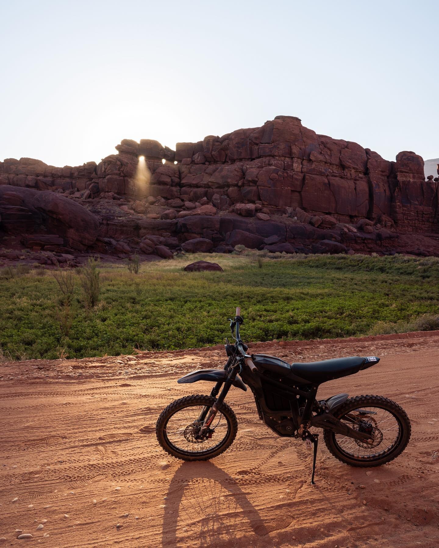 Lightweight, powerful, and silent - our Talaria bikes are very easy to ride and even easier to enjoy 🏜️ Make sure to upgrade to a Kuberg if you want even more torque and speed! ⚡️