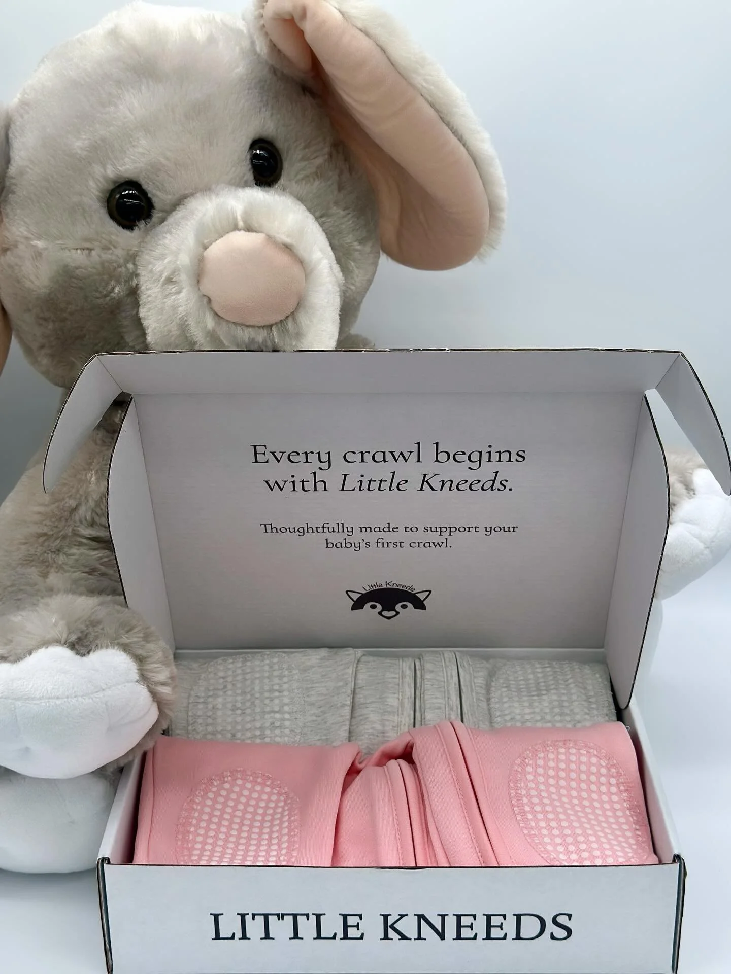 ✨ The Moment You&rsquo;ve Been Waiting For&hellip; ✨

💙💖 It&rsquo;s time to reveal in style! 💖💙

Our Gender Reveal Box has everything you need to make your big moment unforgettable:

✌🏼 2 adorable gender-themed onesies
📦 A reusable keepsake box