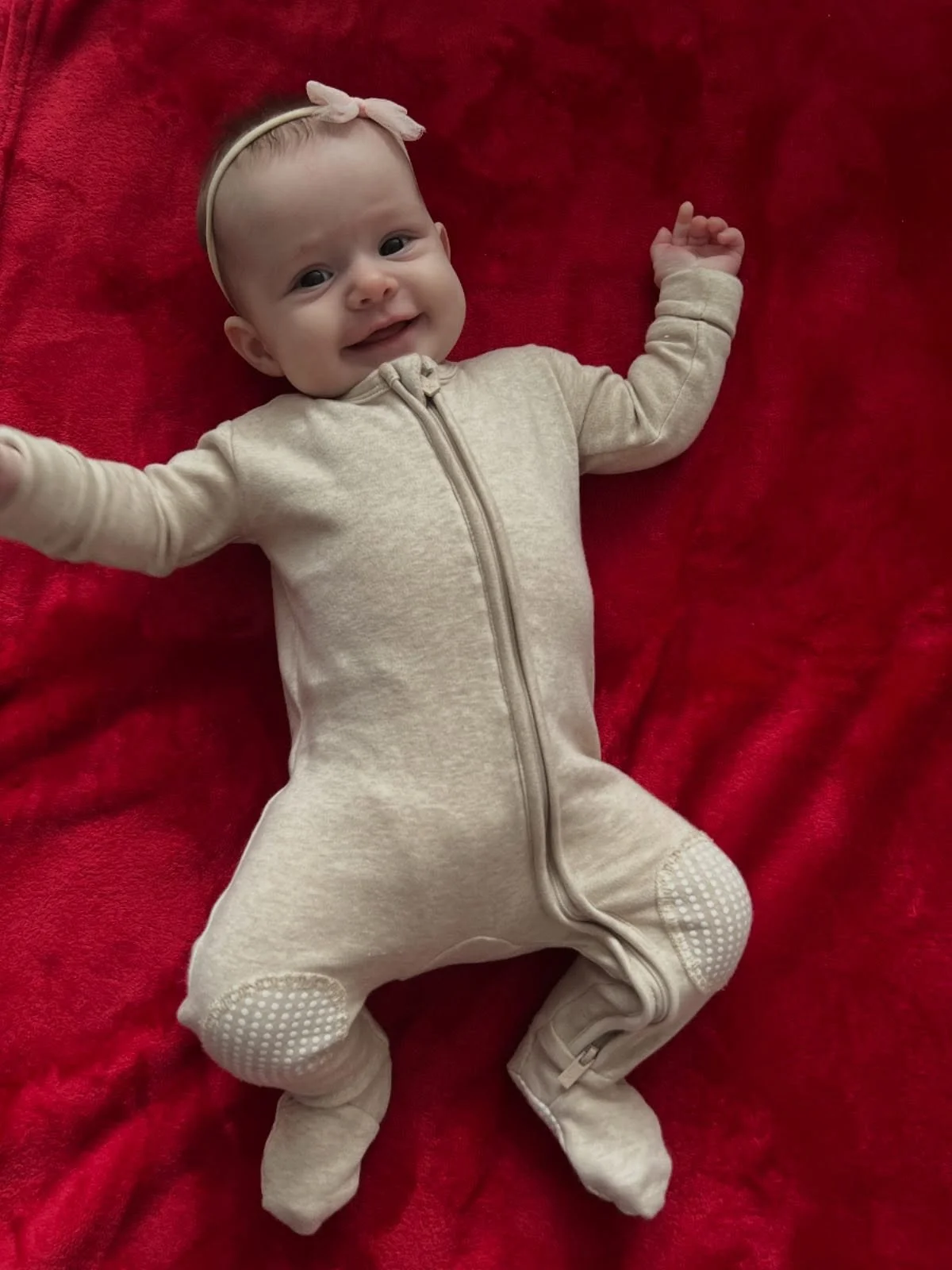 Happy Saturday Y&rsquo;all🤍 
Princess looking so beautiful in our Sandy Beige 🤩🤎

#babywear #baby #momlife #newmom #momsofinstagram #babiesofinstagram #smallbusiness