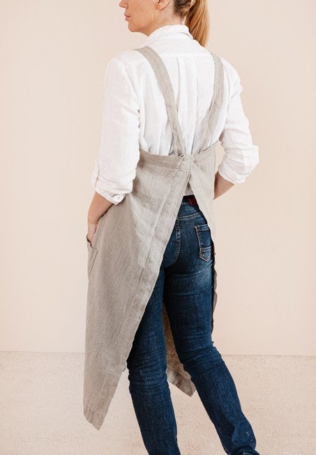 Natural-stonewashed-lined-apron-back.jpg