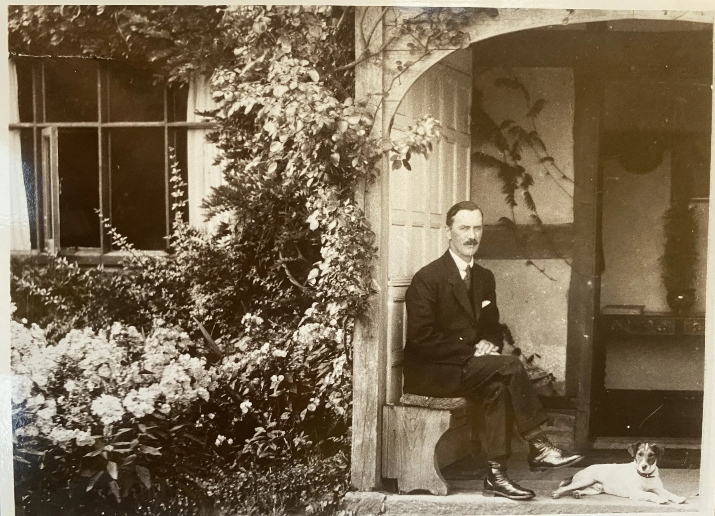 Ernest Markham.jpg