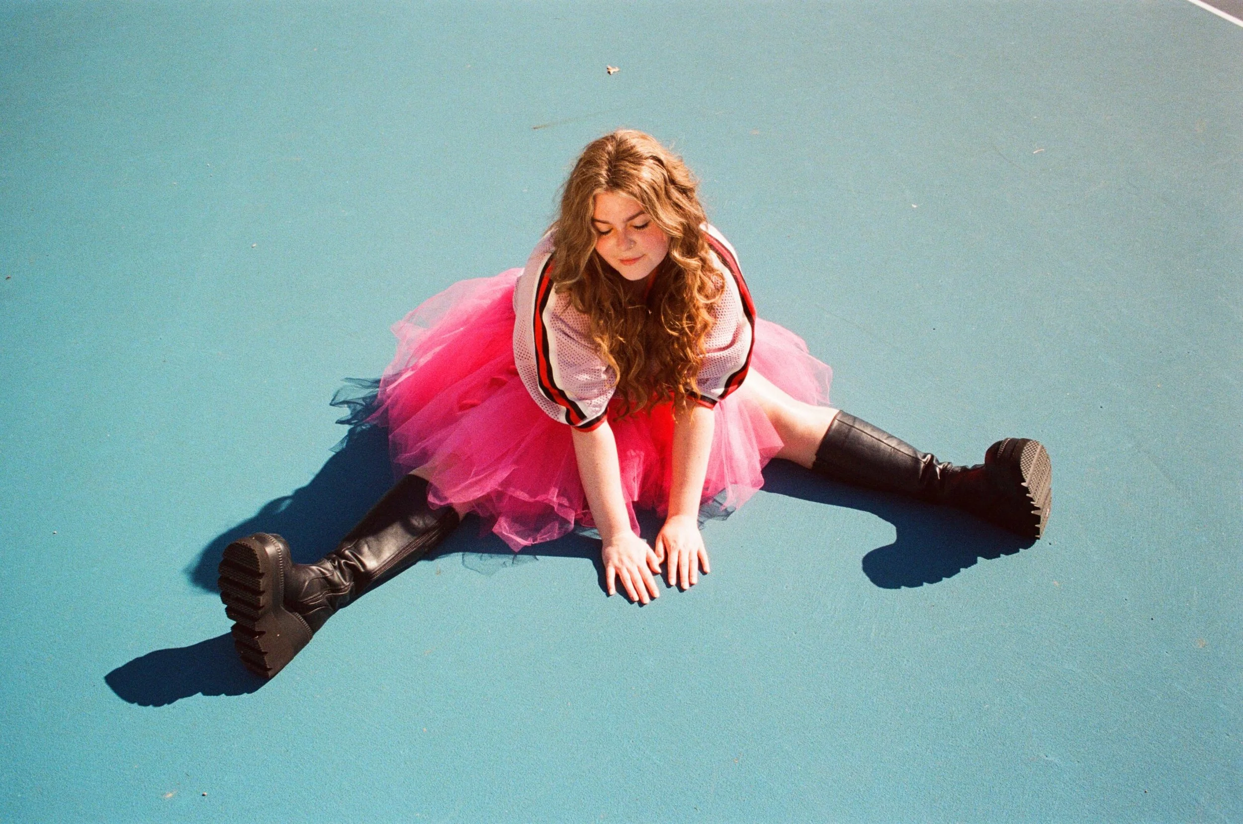 The Knockturnal | Leanna Firestone Talks ‘Keeping Score,’ Songwriting Secrets, and Embracing Her Inner Fangirl