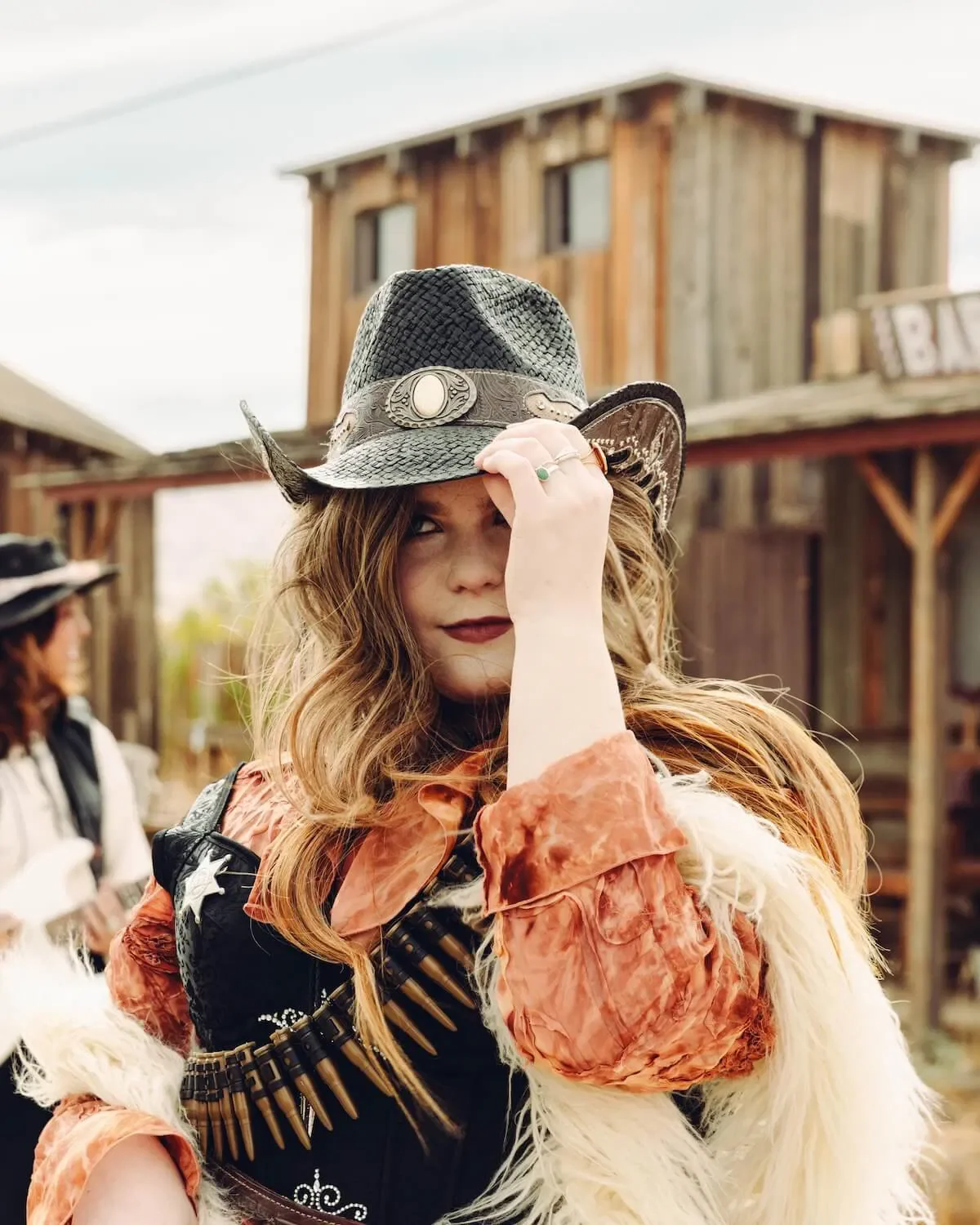 ​Sweety High | Leanna Firestone Dishes on the Playful Western-Inspired Music Video for ‘Keeping Score’