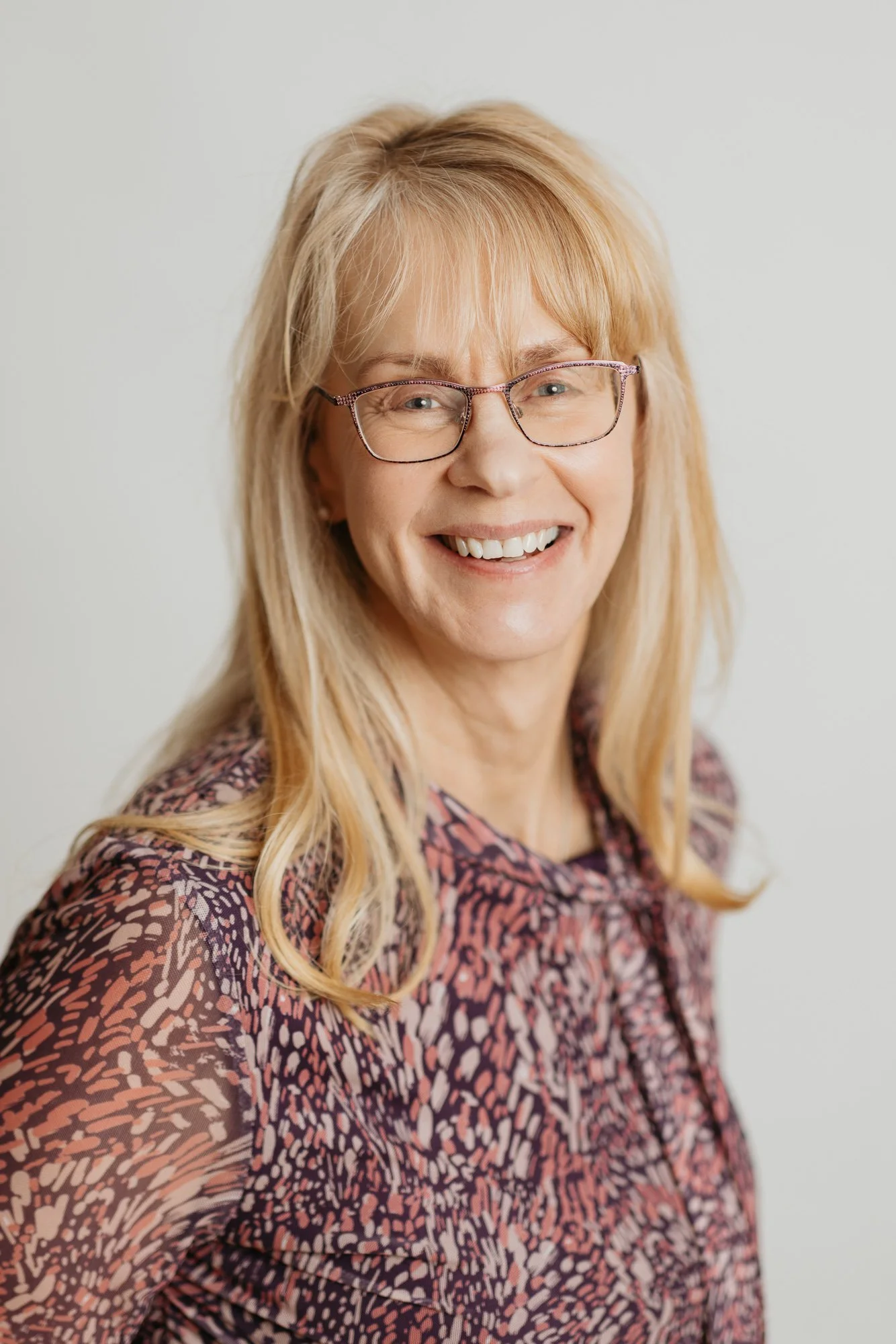 Brenda provides online counselling to those struggling with trauma Canadian Certified Counsellor