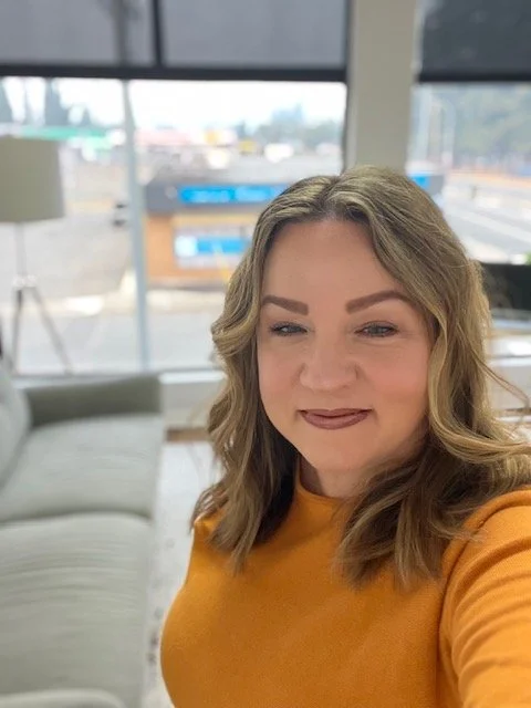 Lana Plummer works with adult and teen clients in Abbotsford 