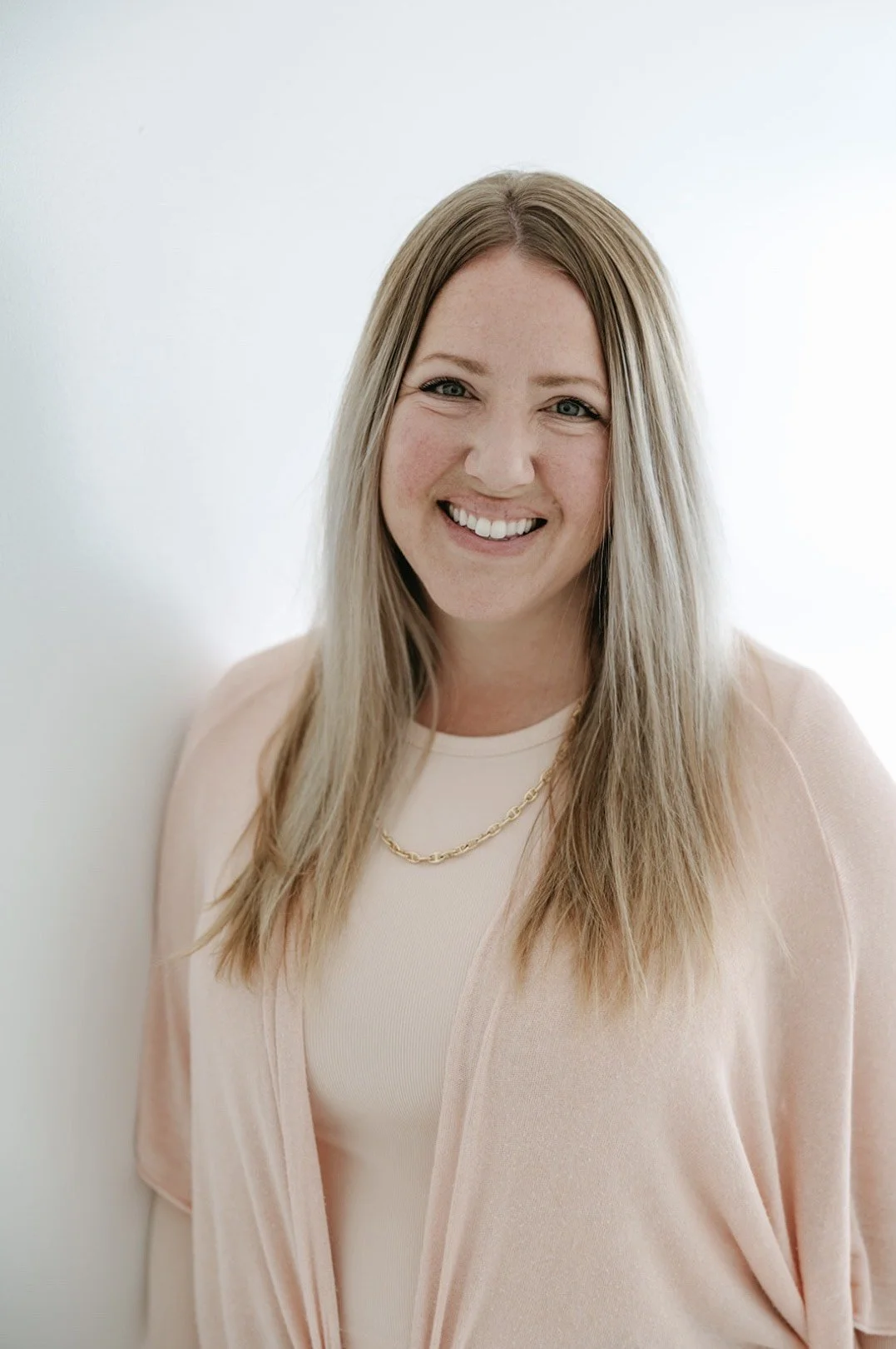 Postpartum Therapy in British Columbia: Support for Moms Navigating the Fourth Trimester