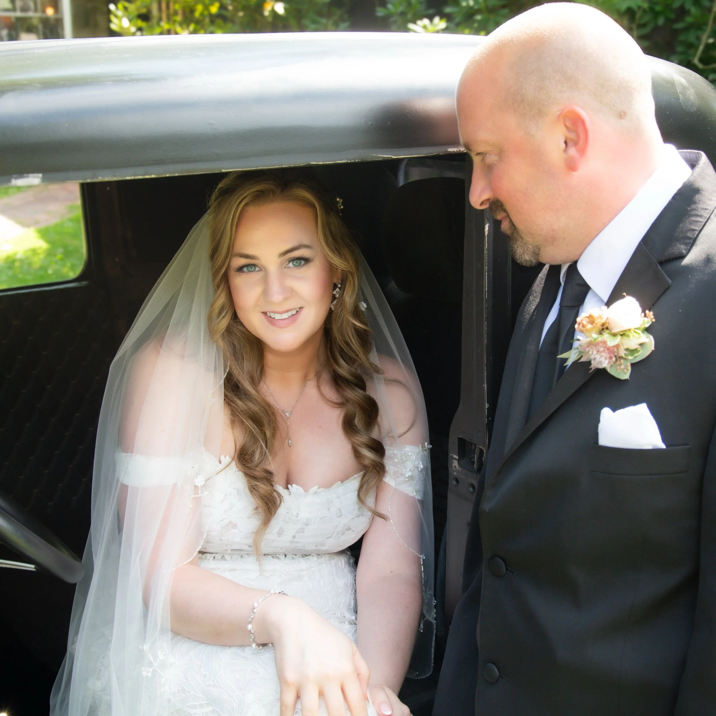 Timeless bridal elegance.

Jessica chose a soft, refined look that enhanced her natural features while remaining effortlessly beautiful in every moment of her wedding day.

Congratulations, Jessica. Thank you for letting us be part of such a special 