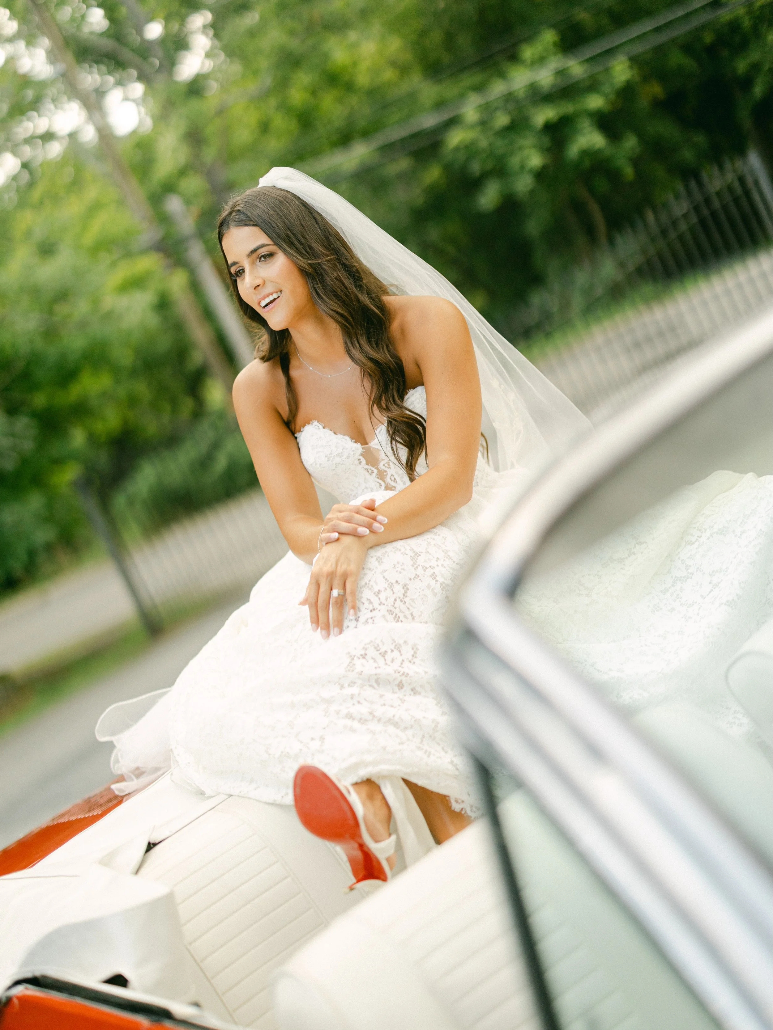 It&rsquo;s all in the details 🤍

The dress. The shoes. The vintage car. The makeup that still feels completely like you.

For Katie, we kept everything soft, fresh and incredibly natural. She wanted beautiful skin, subtle definition and nothing that