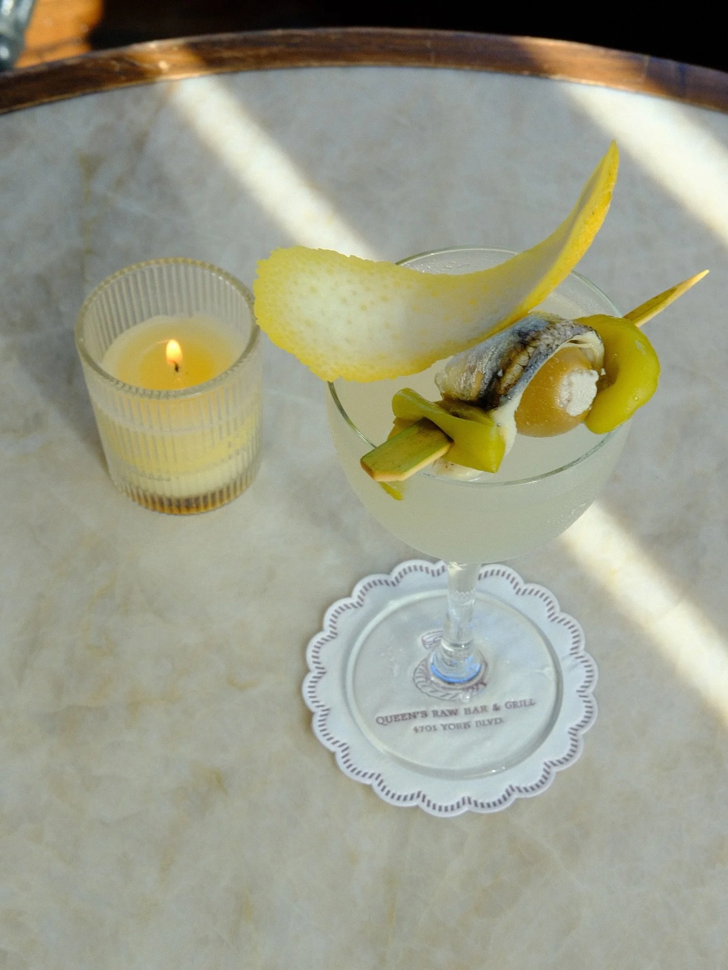 $10 Martinis, Wines, & Sometimes 🍓 Daquiris at Low Tide - Weekdays Until 6!