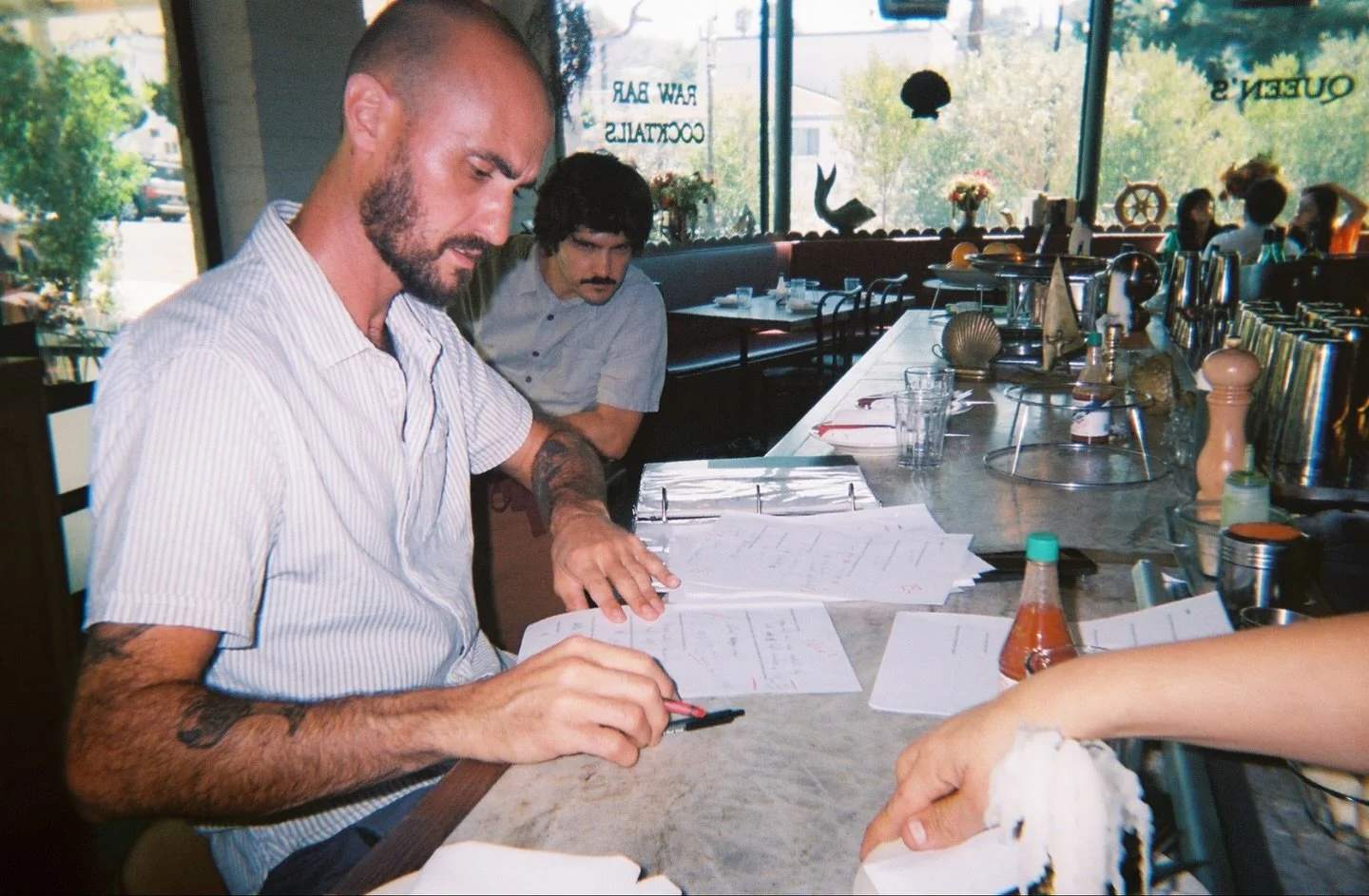 You know them, we all love them ♥️ 
Our crew is the foundation of what hospitality means. Led by our champ @joelaraja , this raw bar is for you!