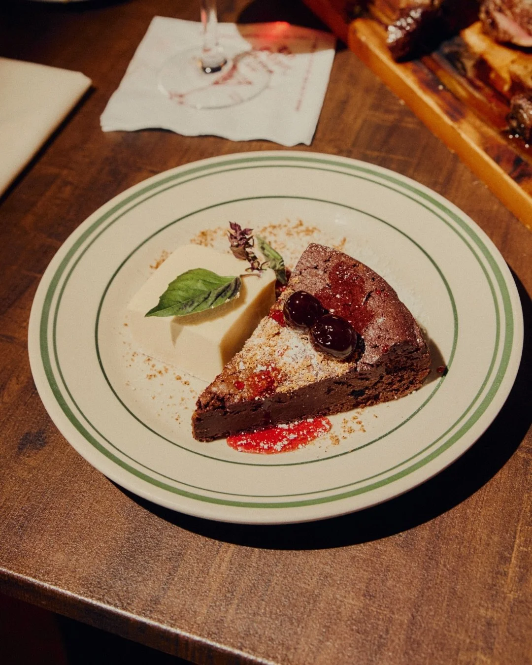 Worth saving room for. Naturally gluten-free, unapologetically indulgent. 🍒

@rattlesocial x @victoriaposhphotography

#thecopperroom1957 #desertdining #yuccavalley #glutenfreedessert #localfavorites