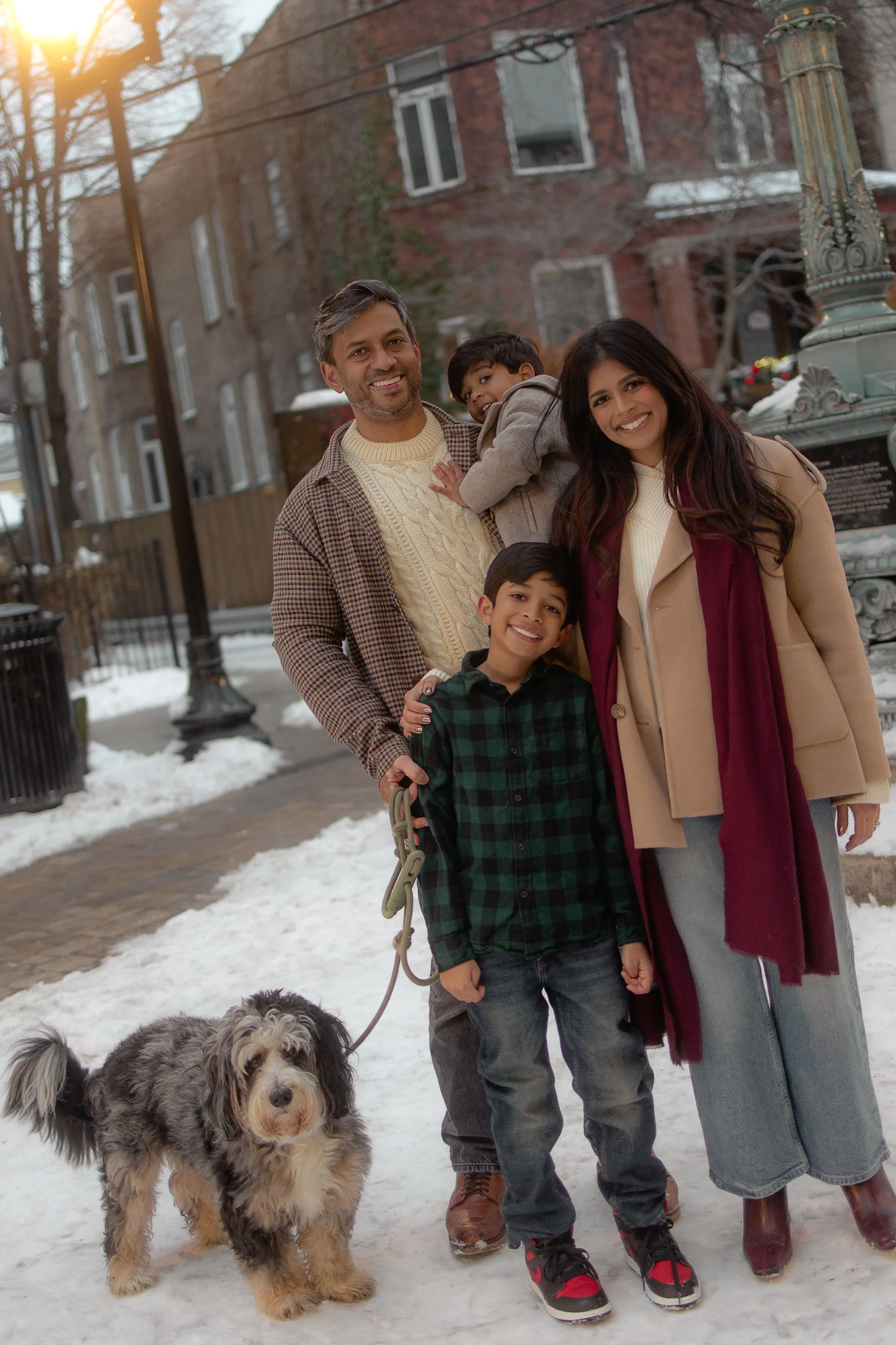 932A0464Nitya-Sharma-CHRISTMAS-AT-LINCOLN-SQUARE-SESSION-FAMILY-CHICAGO-ILLINOIS-RAVENSWOOD-DOCUMENTARY-PHOTOGRAPHY-BY-MARIA-RIVERA.jpg