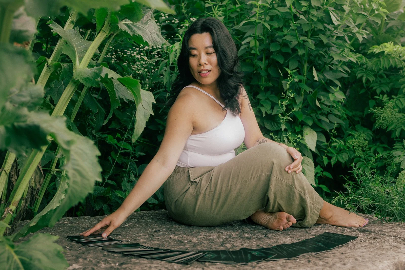 932A0136Amanda-Reiki-Tarot-Licoln-Park-Chicago-Photography-Maria-Rivera_websize.jpg