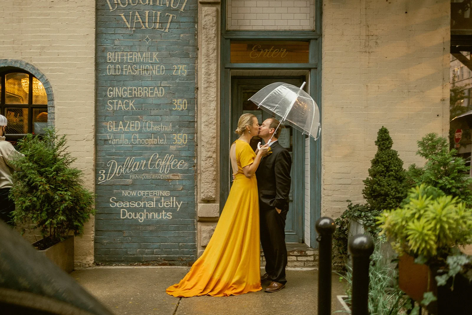 SOPHIE-AND-JOHN-CITY-HALL-BROWN-LINE-DOUGHNUT-VAULT-WEDDING-CHICAGO-ILLINOIS-THE-GERNANDS-PHOTOGRAPHY.jpg932A5767-2.jpg