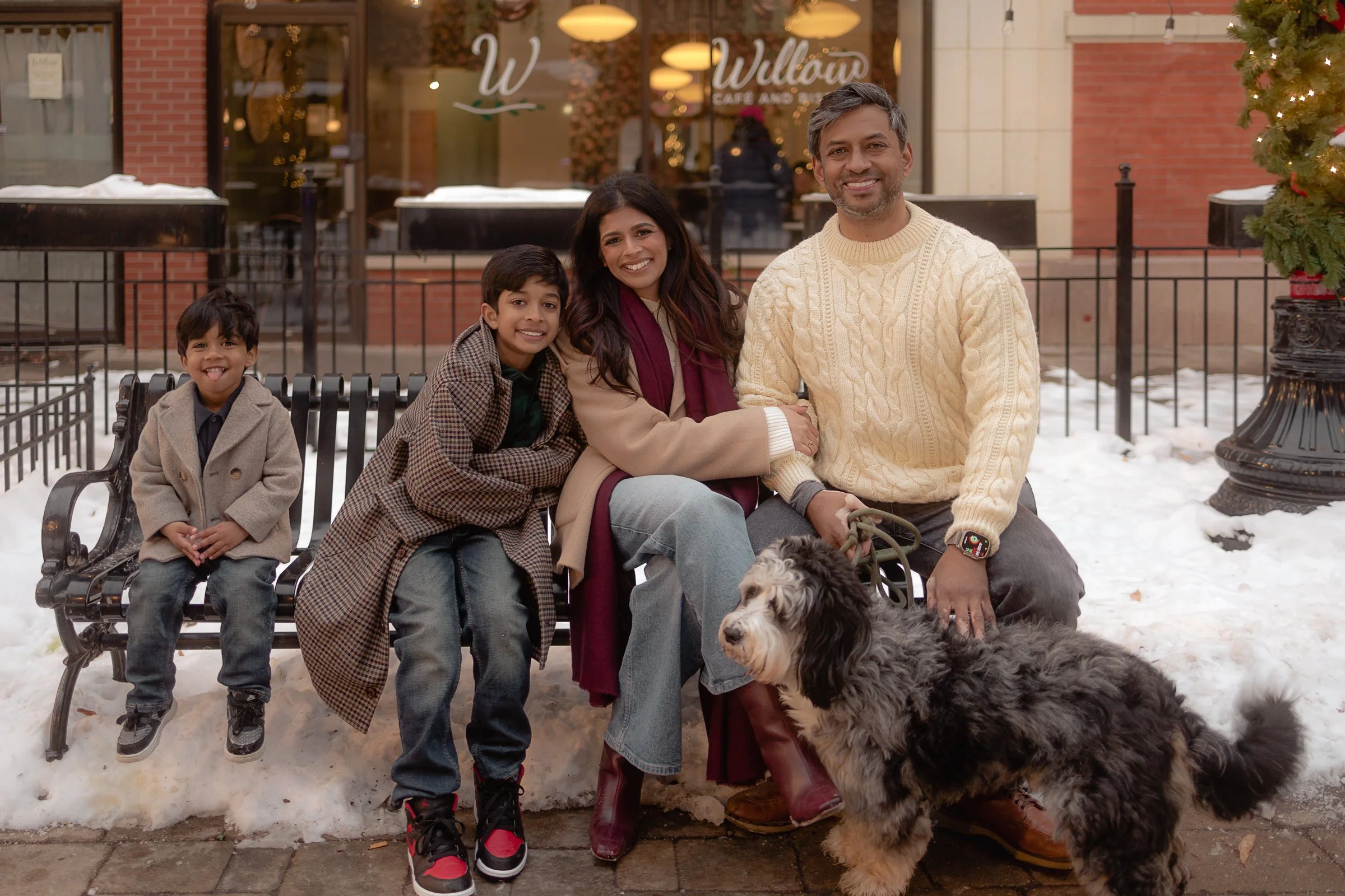 932A0313Nitya-Sharma-CHRISTMAS-AT-LINCOLN-SQUARE-SESSION-FAMILY-CHICAGO-ILLINOIS-RAVENSWOOD-DOCUMENTARY-PHOTOGRAPHY-BY-MARIA-RIVERA.jpg
