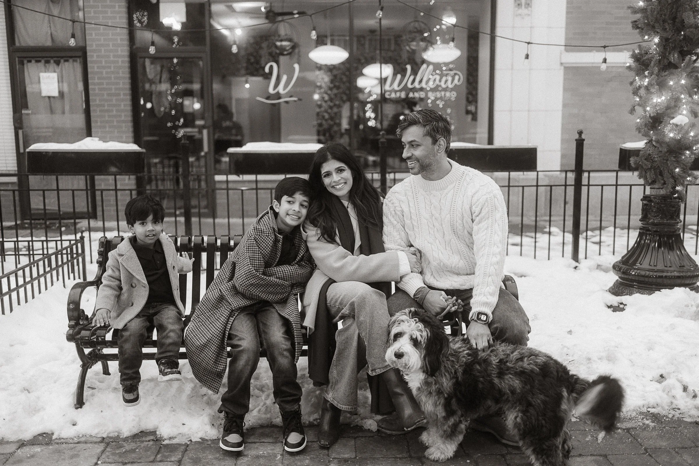 932A0299Nitya-Sharma-CHRISTMAS-AT-LINCOLN-SQUARE-SESSION-FAMILY-CHICAGO-ILLINOIS-RAVENSWOOD-DOCUMENTARY-PHOTOGRAPHY-BY-MARIA-RIVERA-2.jpg