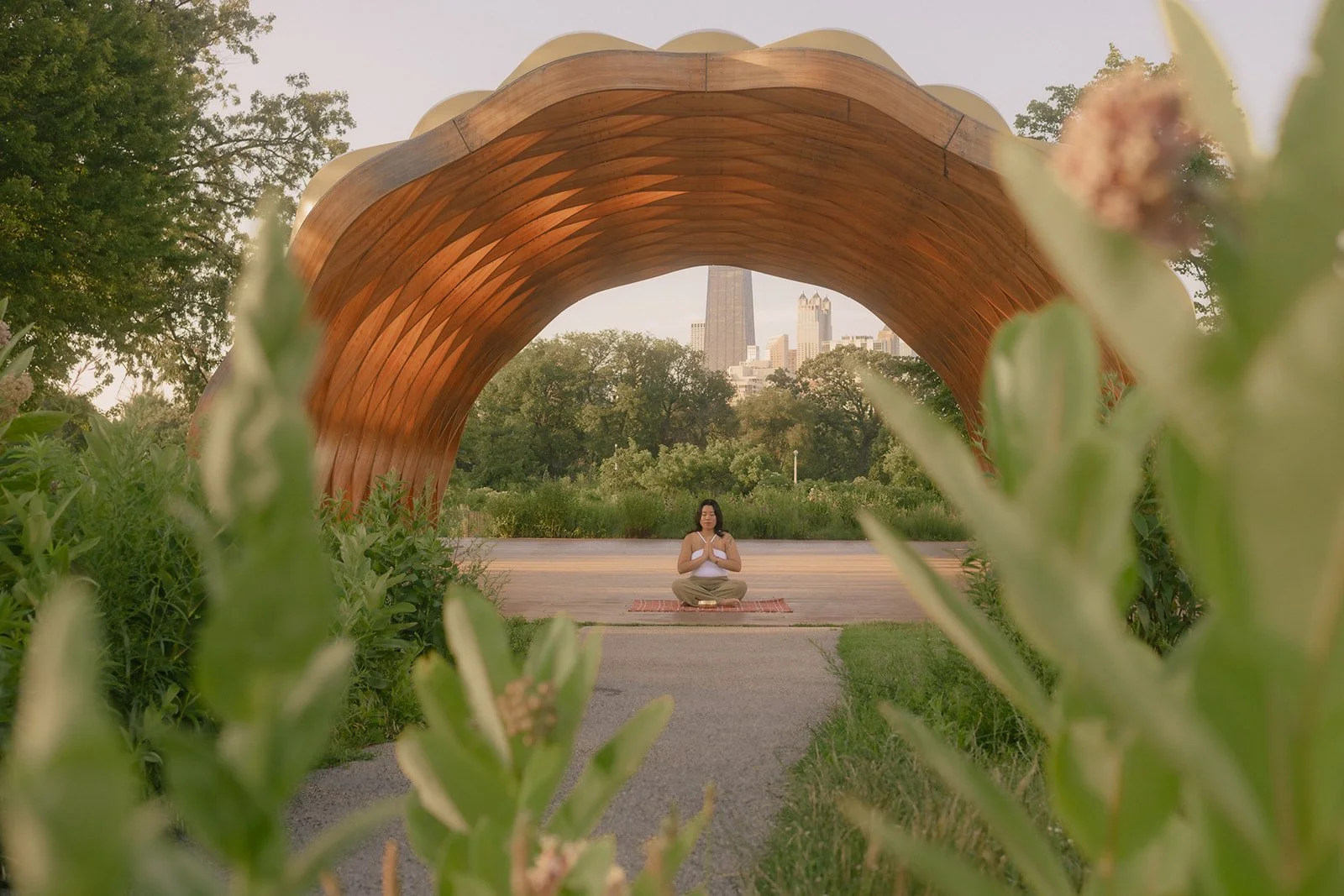932A9964Amanda-Reiki-Tarot-Licoln-Park-Chicago-Photography-Maria-Rivera_websize.jpg