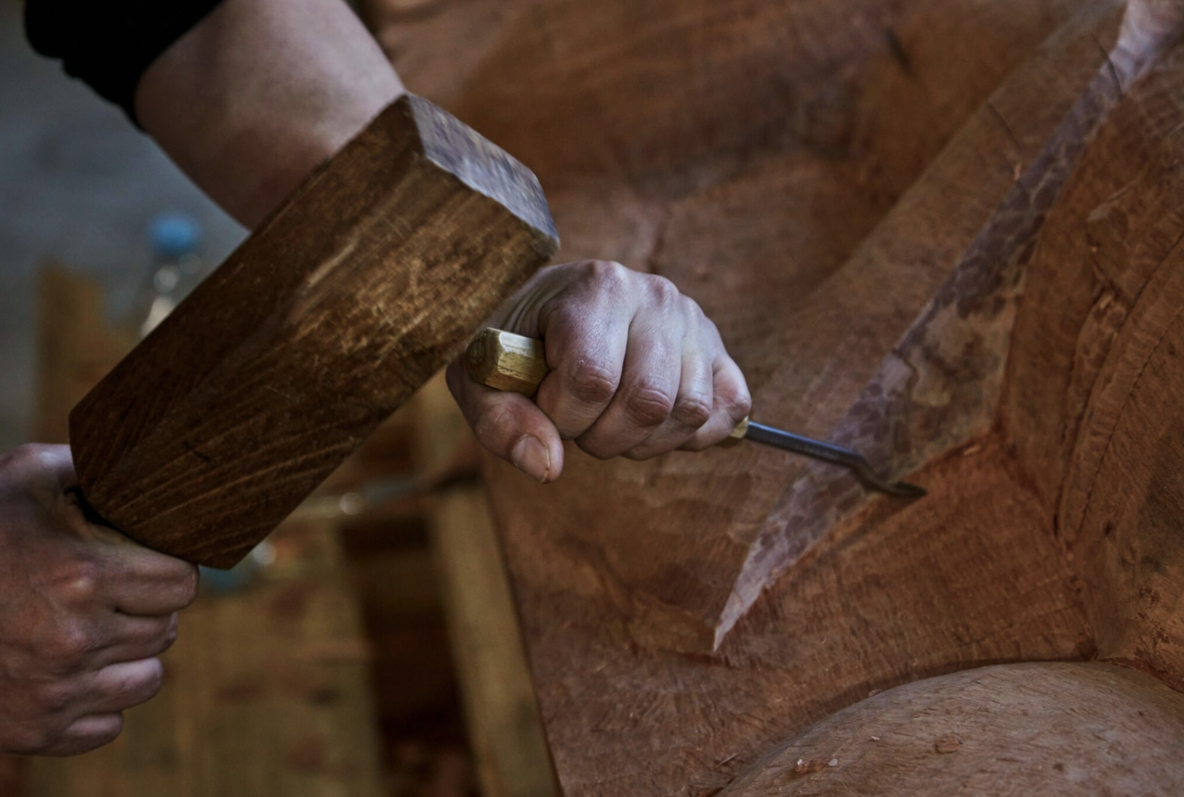 Master Carver and sculptor Lyonel Grant. Photo Adam Bryce.