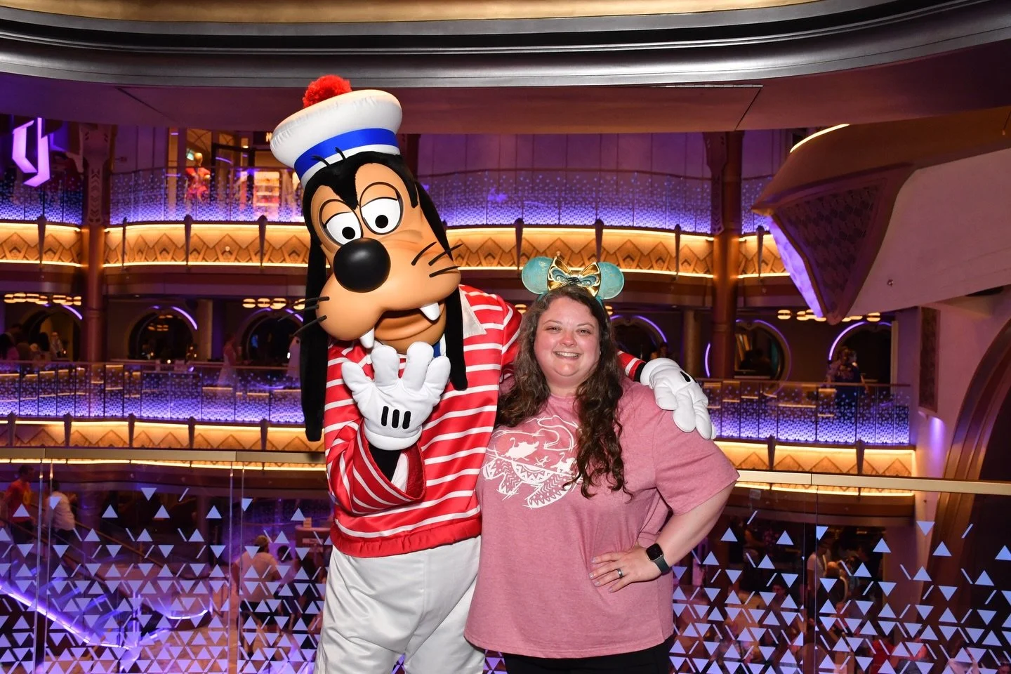 Take me back to being with Disney characters all day long 😍 

As much as I loved the Disney Destiny, I missed having more opportunities with the Fab 5 and Chip &amp; Dale!

The ship was FULL of character meetings, but there were so many villain and 