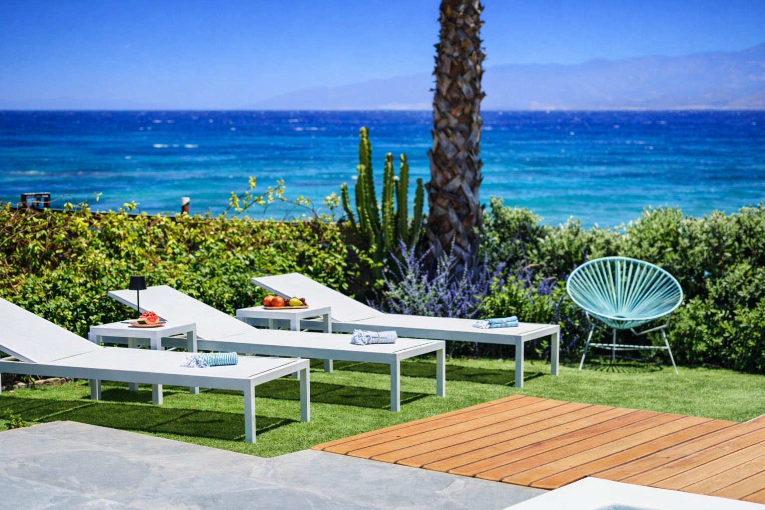 15 BLACK Zoomin sunbeds.png