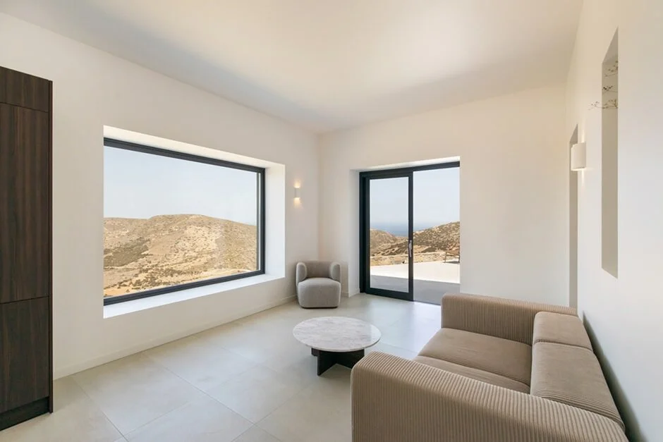 MoonhouseParos-guesthouse1-3.jpg