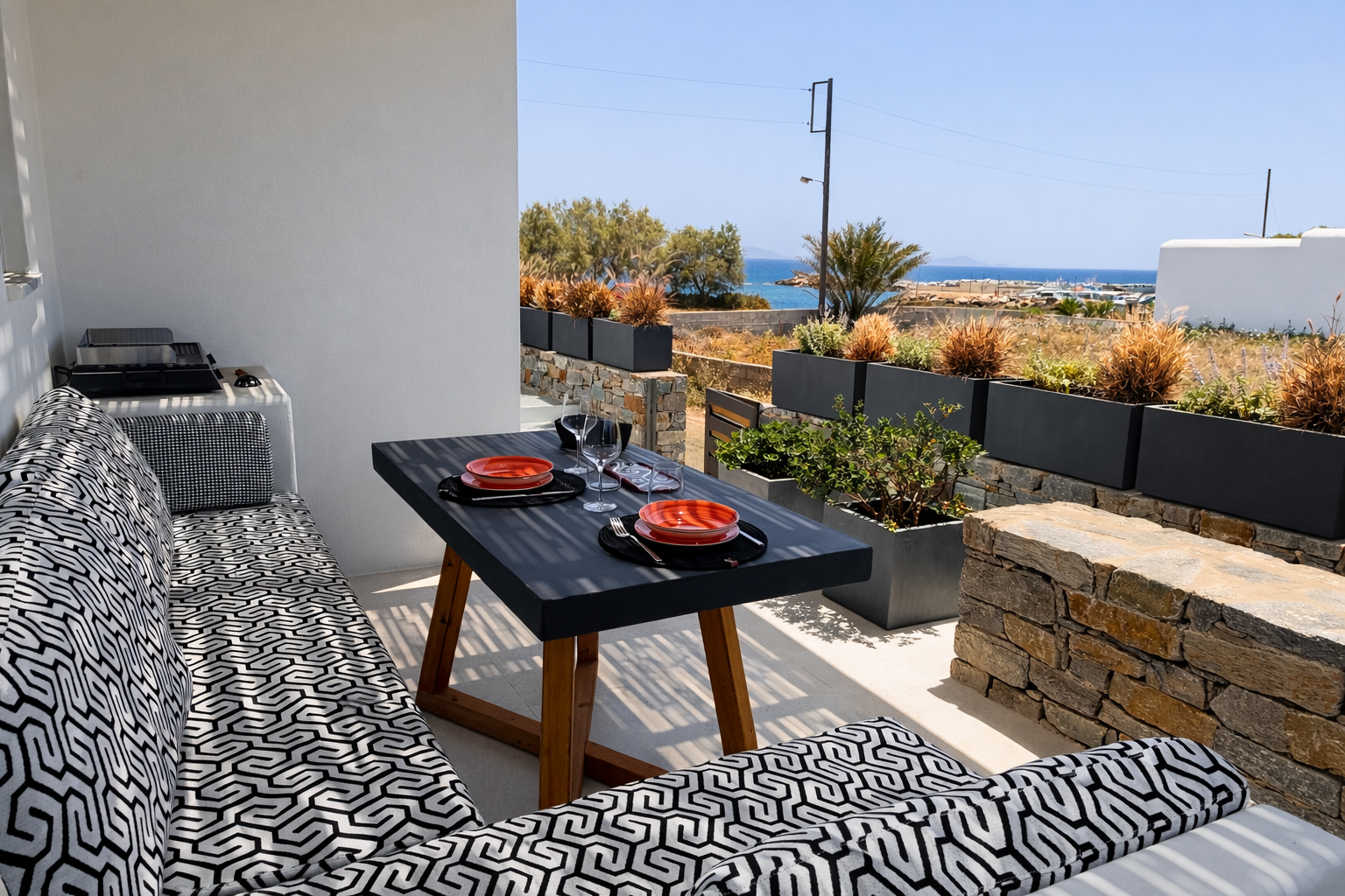 57 BLACK VERANDA Tahitian.png