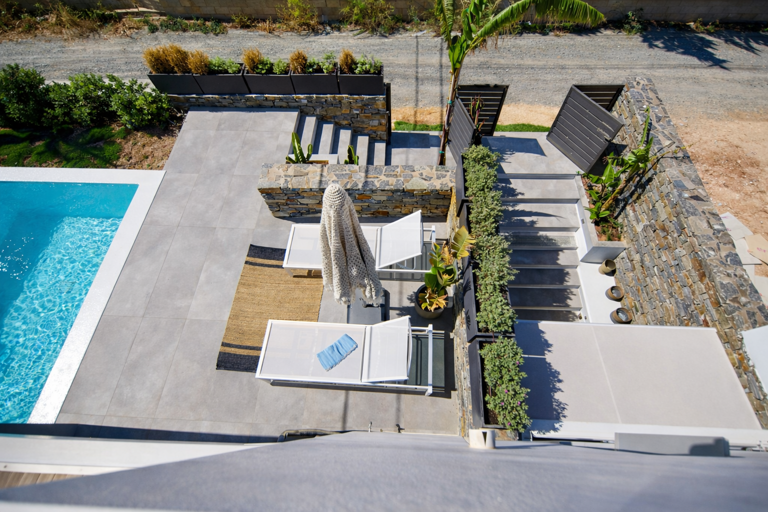 15 AKOYA Entrance.png