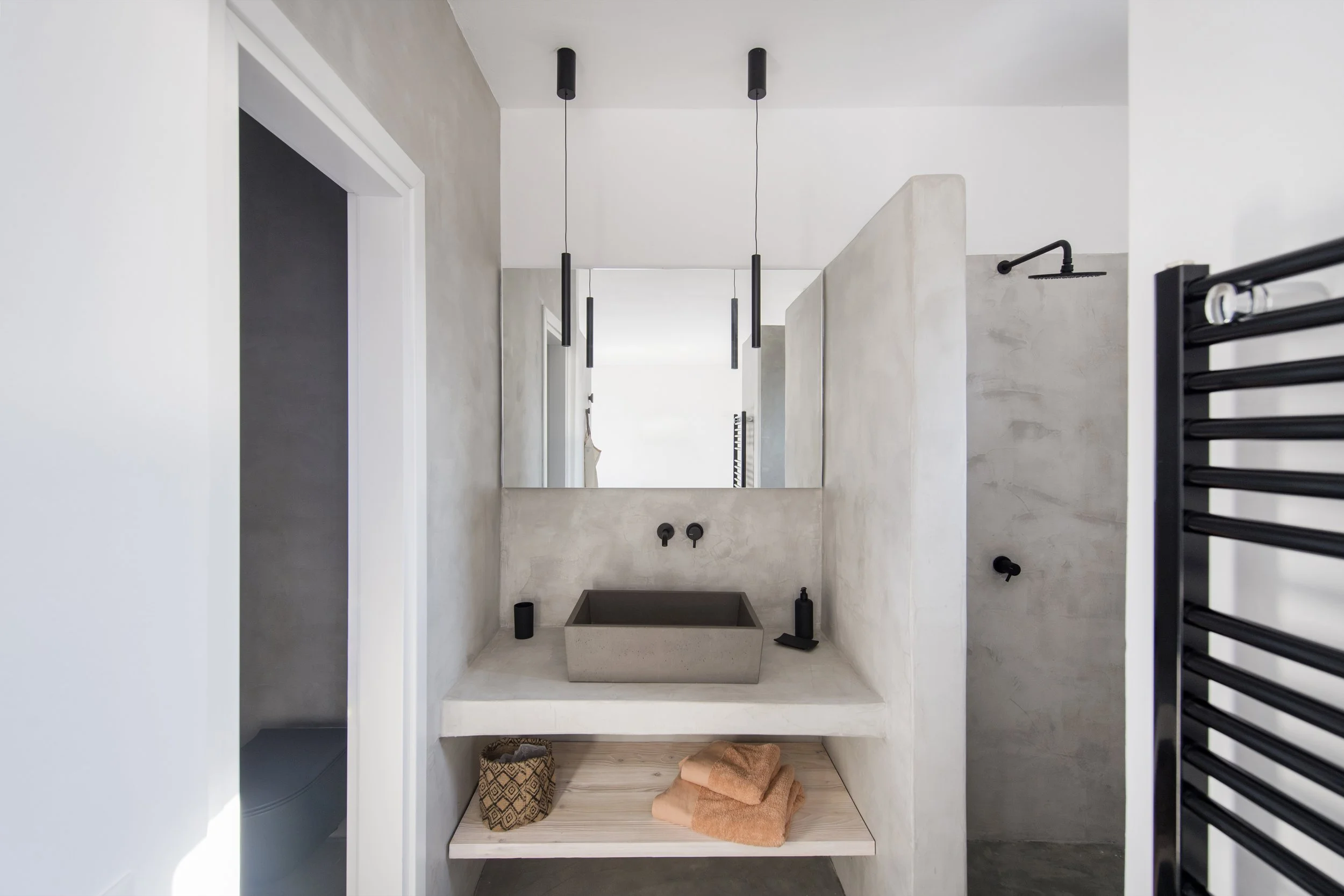 L2 bedroom 3-4.jpg