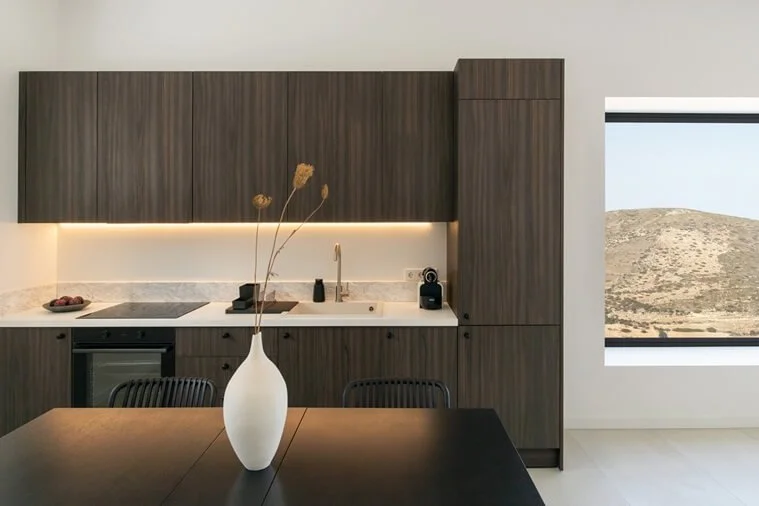 MoonhouseParos-guesthouse1-1.jpg
