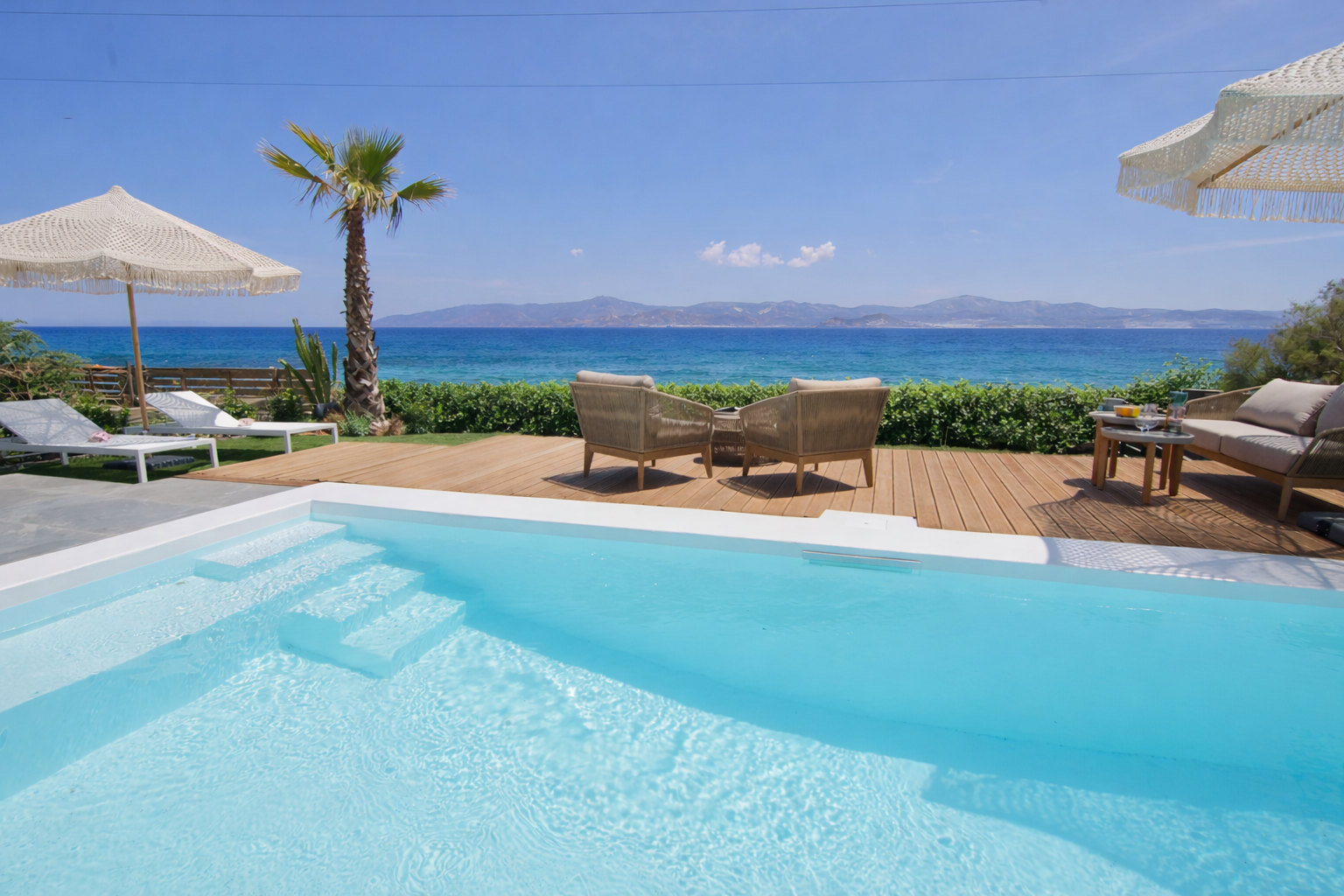 35 BLACK SEA VIEW Uninterrupted si siepe.png