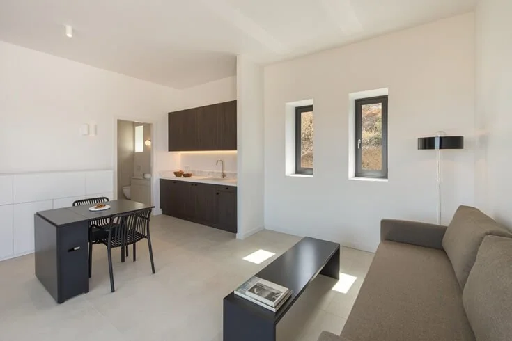 MoonhouseParos-guesthouse2-1.jpg