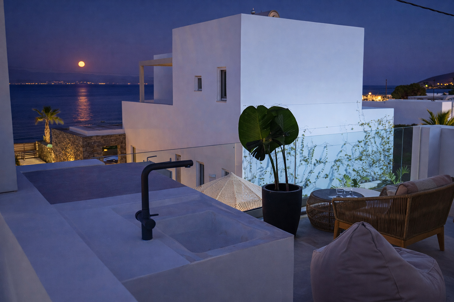 25 AKOYA VERANDA UP MOON.png