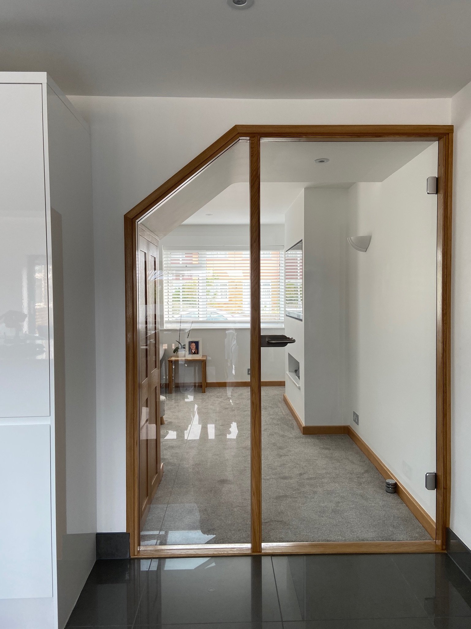 Glazed oak internal screen 