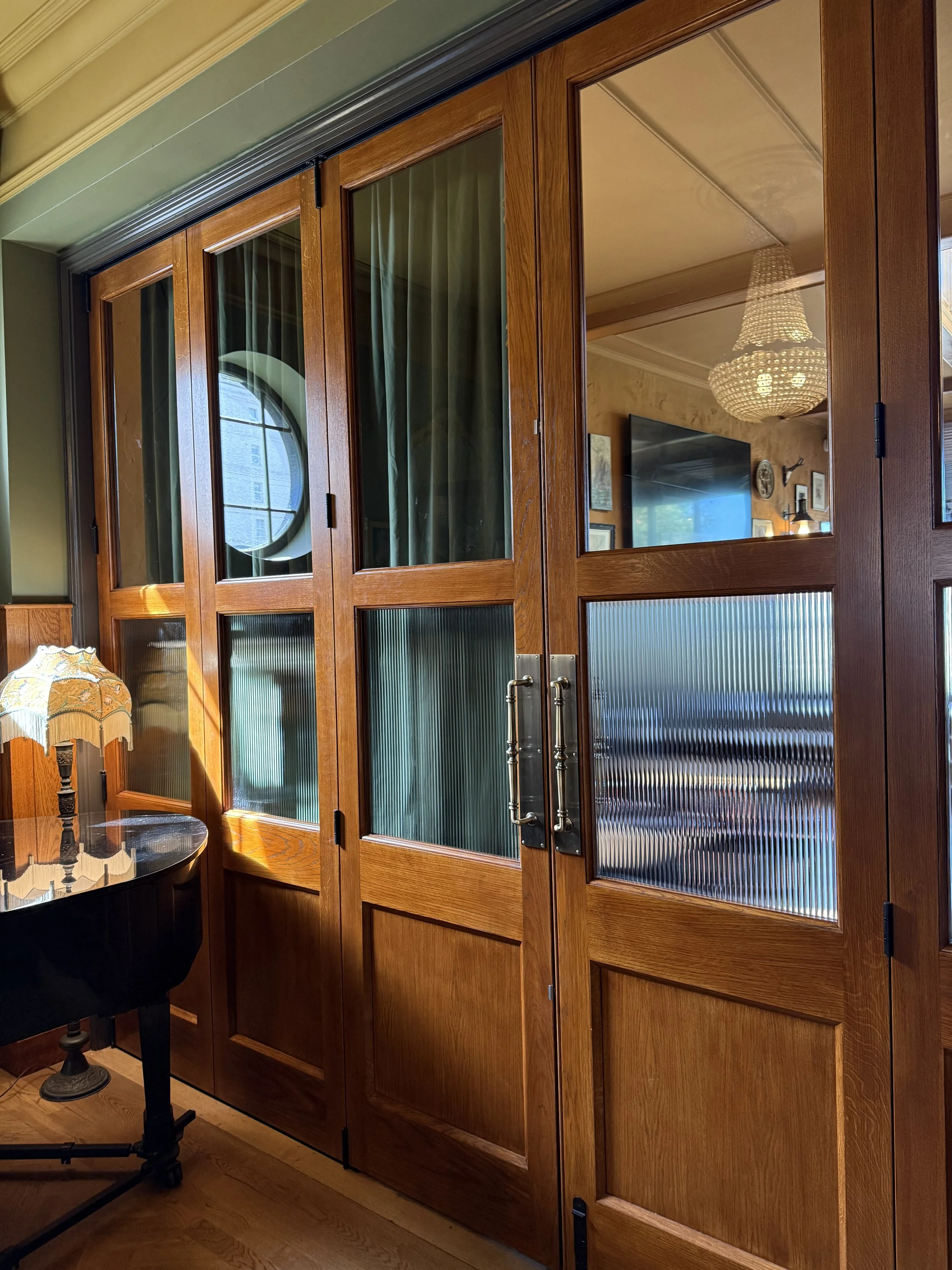 Oiled Oak bi-fold doors