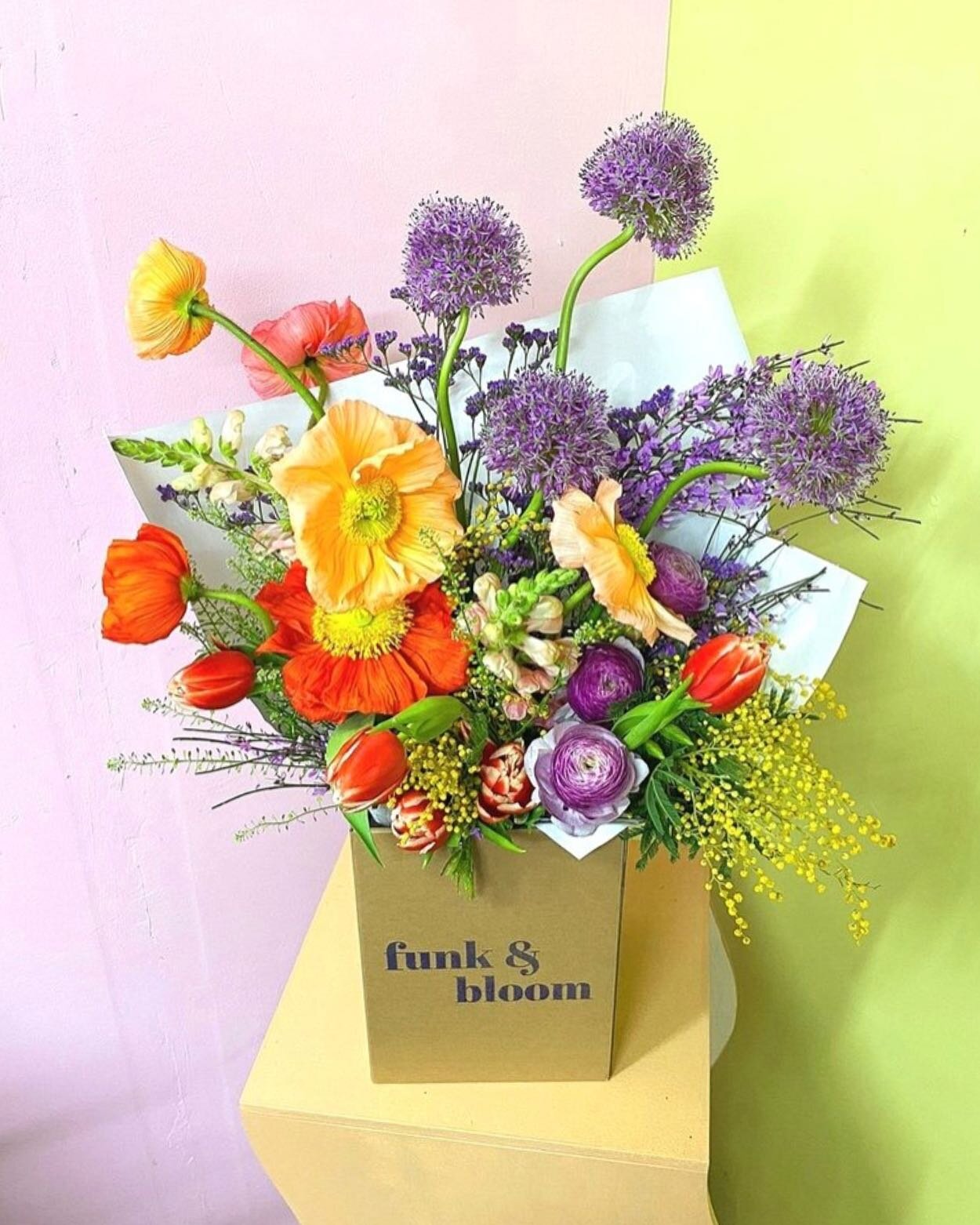 🌼🌸🌼 MOTHERS DAY FLOWERS ARE LIVE 🌼🌸🌼

A selection of bold &amp; vibrant, seasonal blooms to gift on March 9th / 10th 😚

Available for collection or delivery to Liverpool &amp; surrounding areas

Please contact us for bespoke orders 💫

https:/