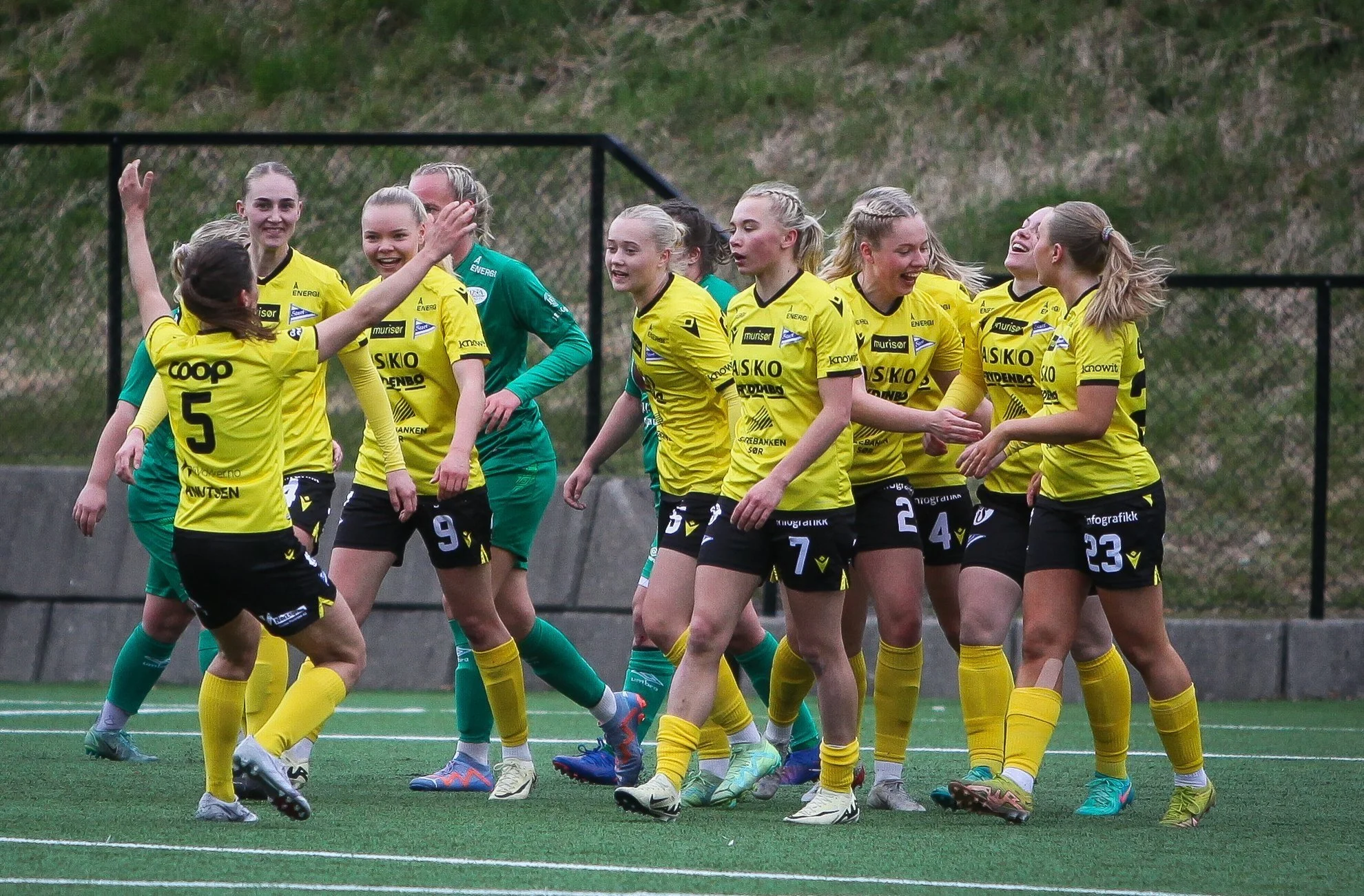 Start med ny seier i tøff bortekamp