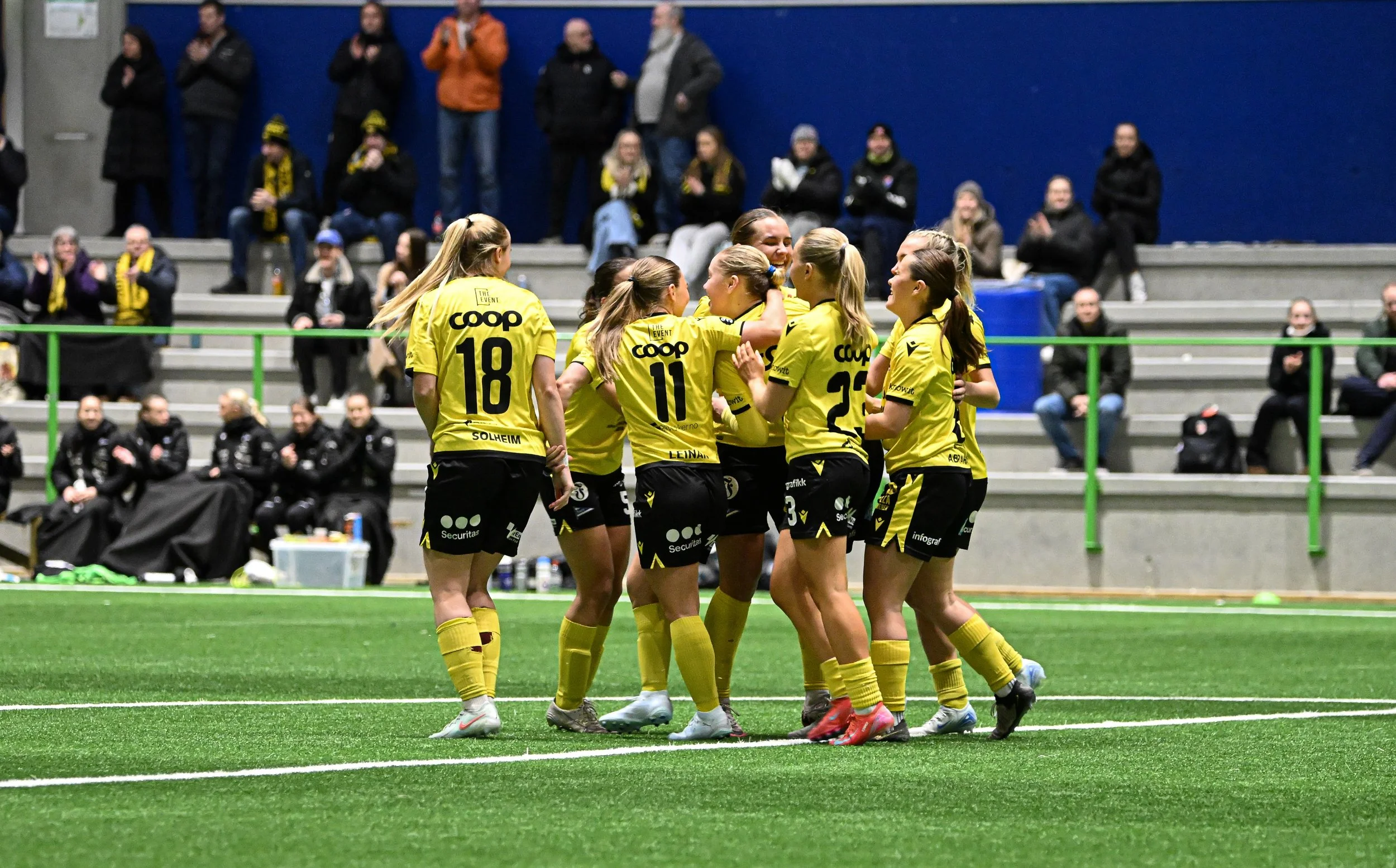 Fotballfest i Agder: Bli med på fotballskole!