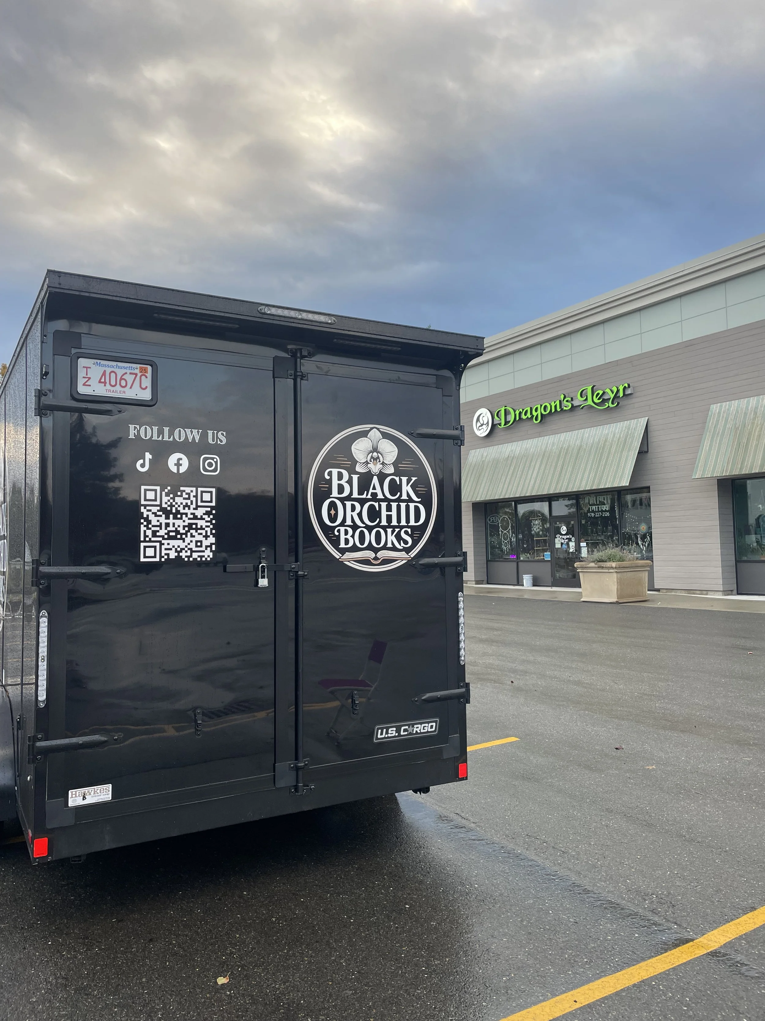 Pop Up at Dragon's Leyr